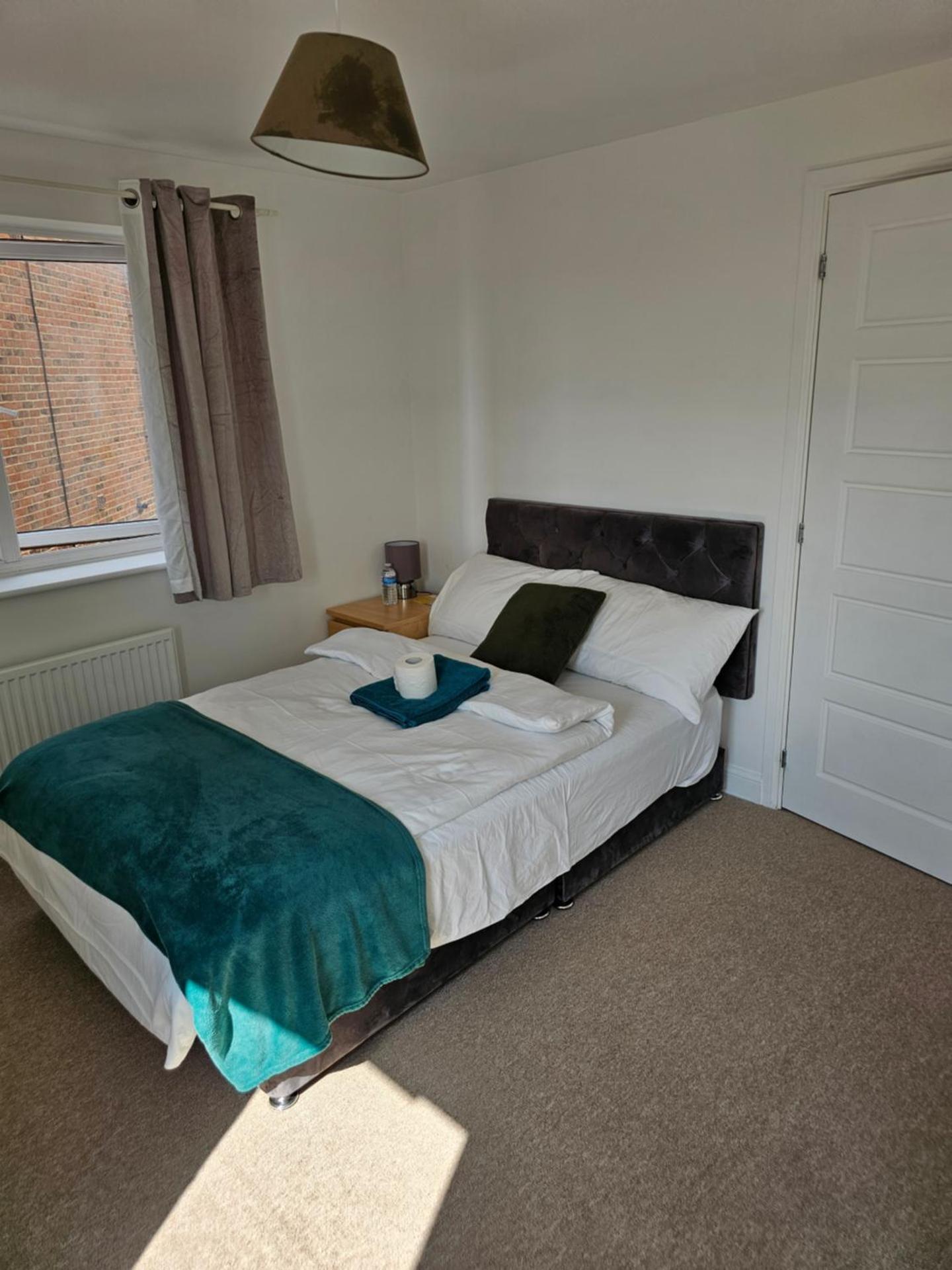 Cosy Ensuite Doubleroom with Private Toilet and Bathroom in central Dartford