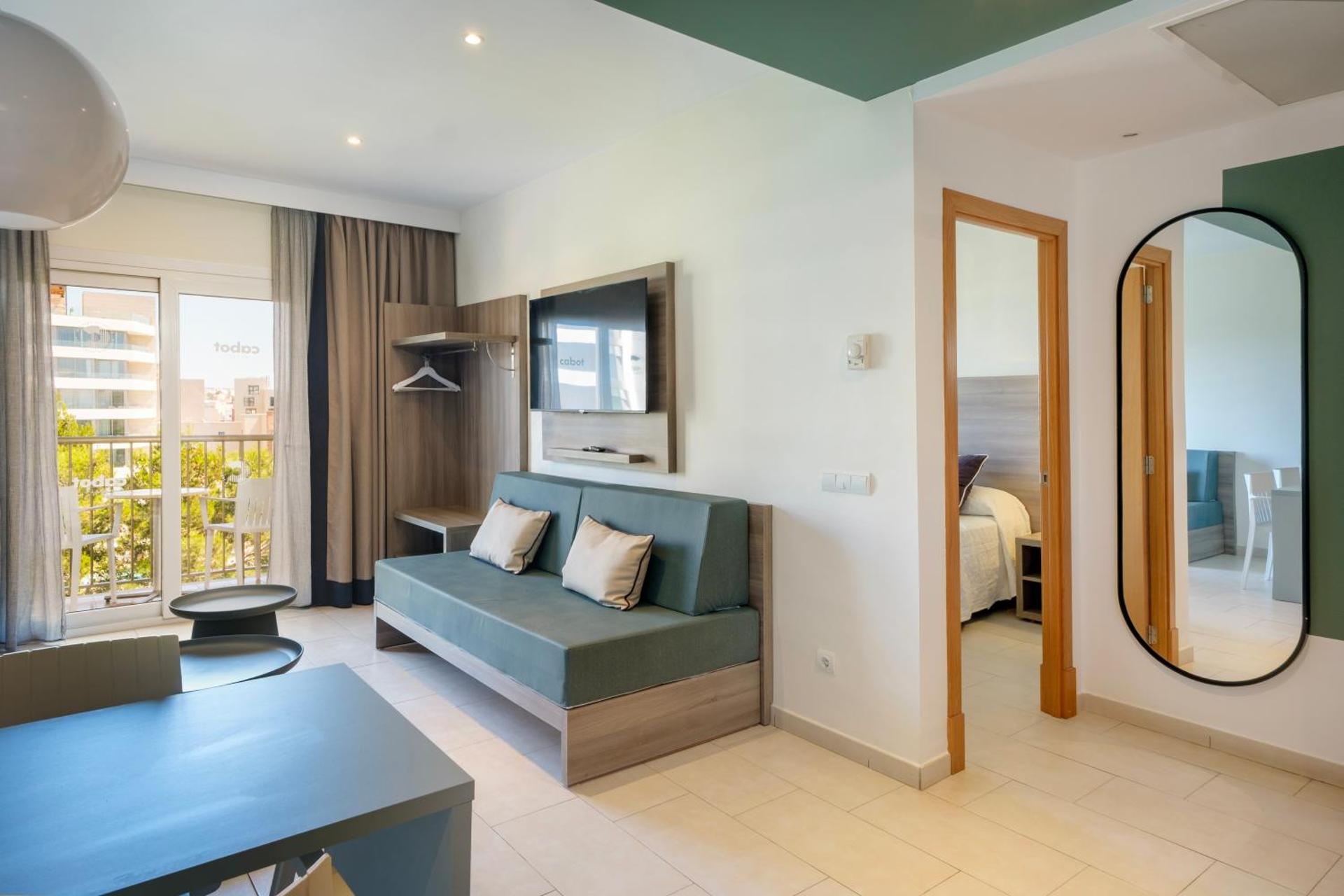 Photo of the whole room