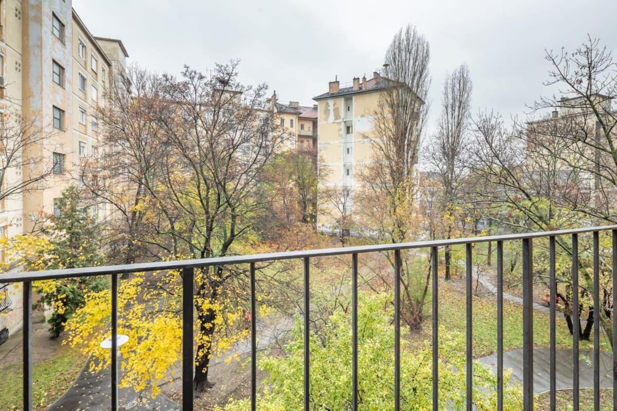 Modern Elegance Spacious and Cozy