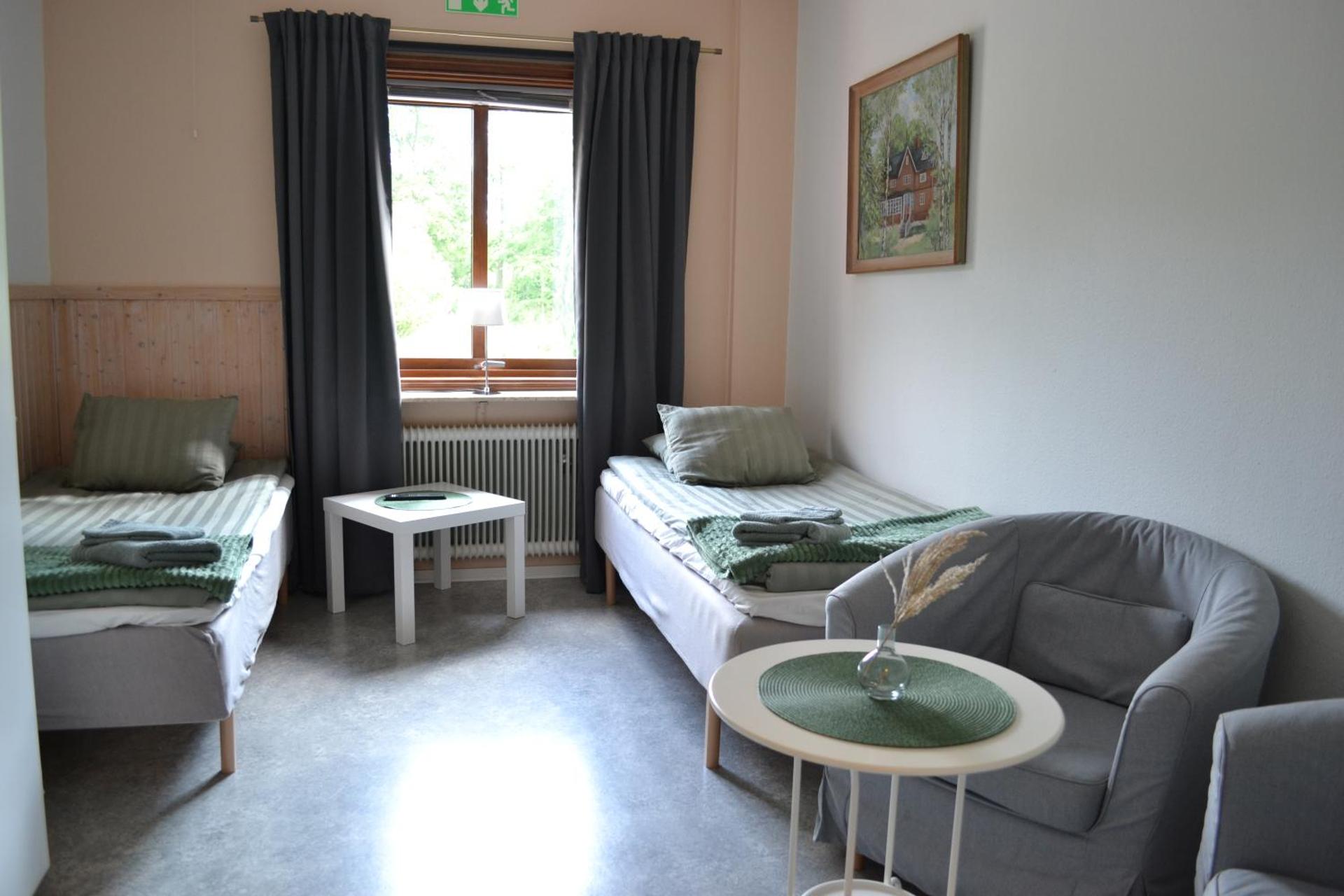 Twin Room with Shared Bathroom