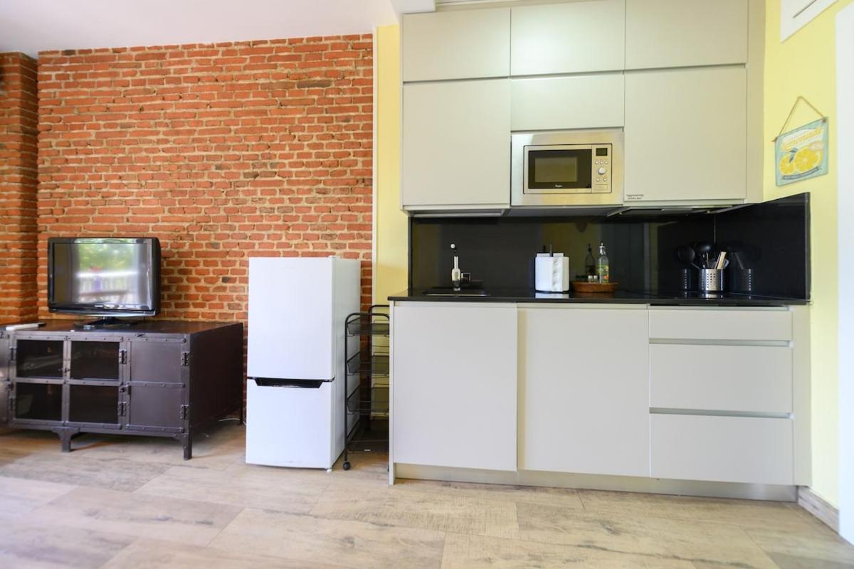 Studio with balcony Everything you need Temporary AMA144