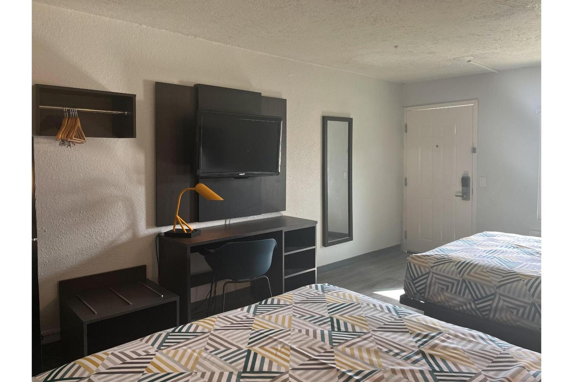 Studio 6 Lake Jackson, TX