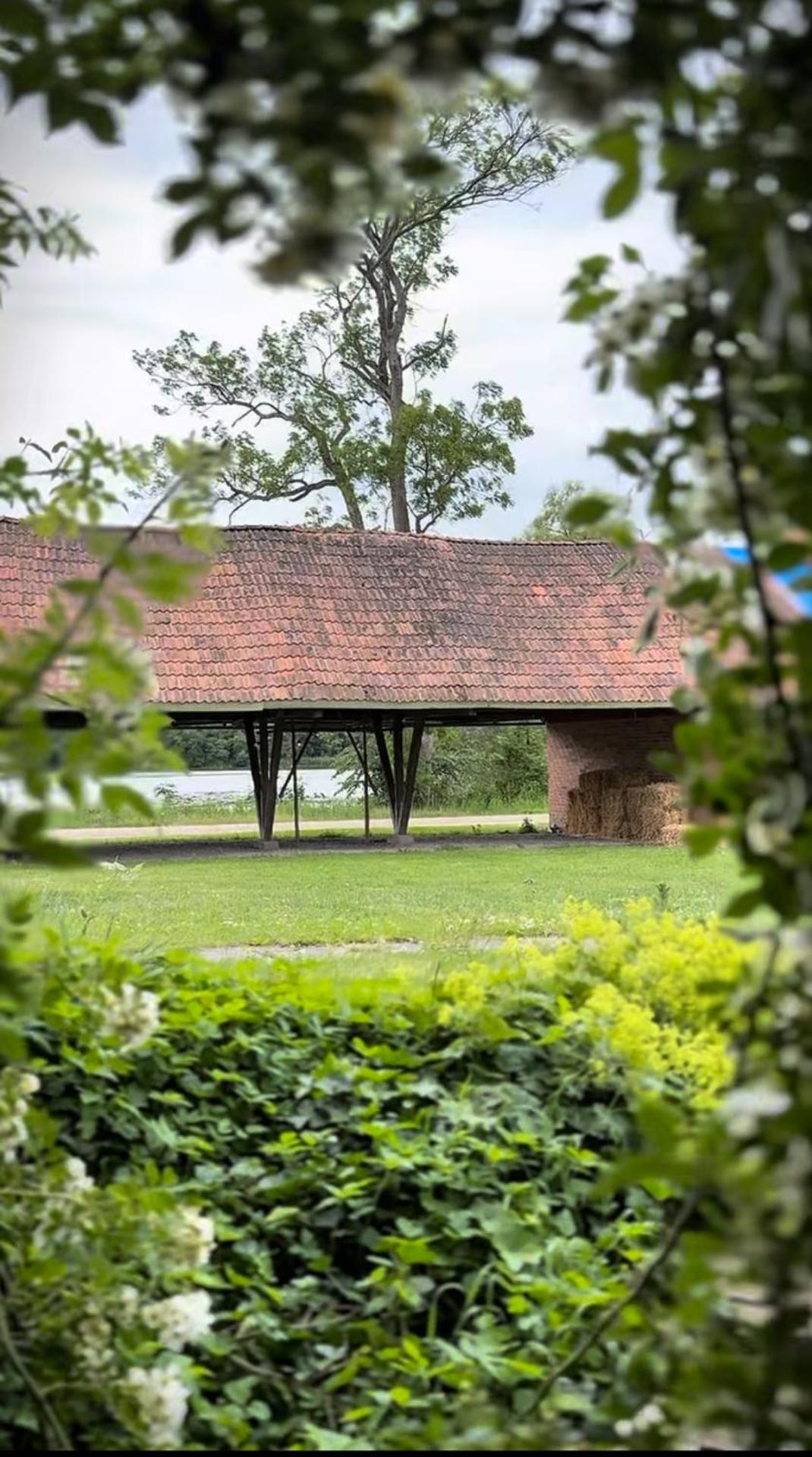 Vallens Säteri Gårdshotell