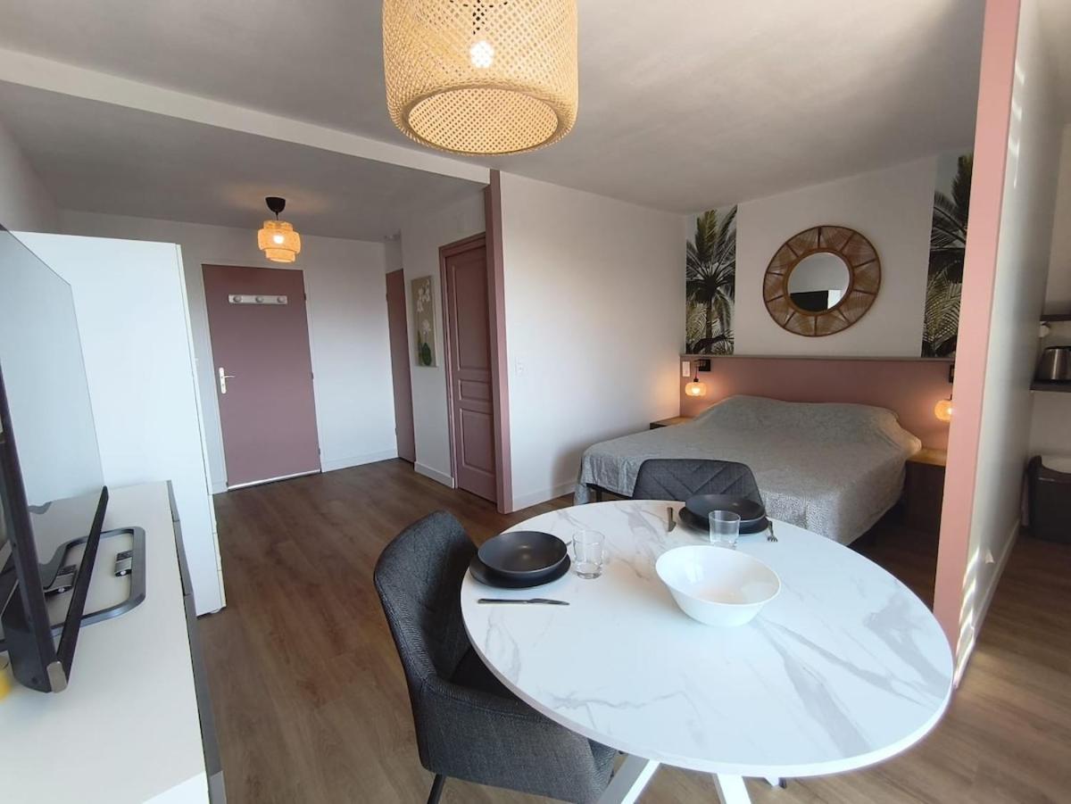 La Roseraie du Château climatisé!