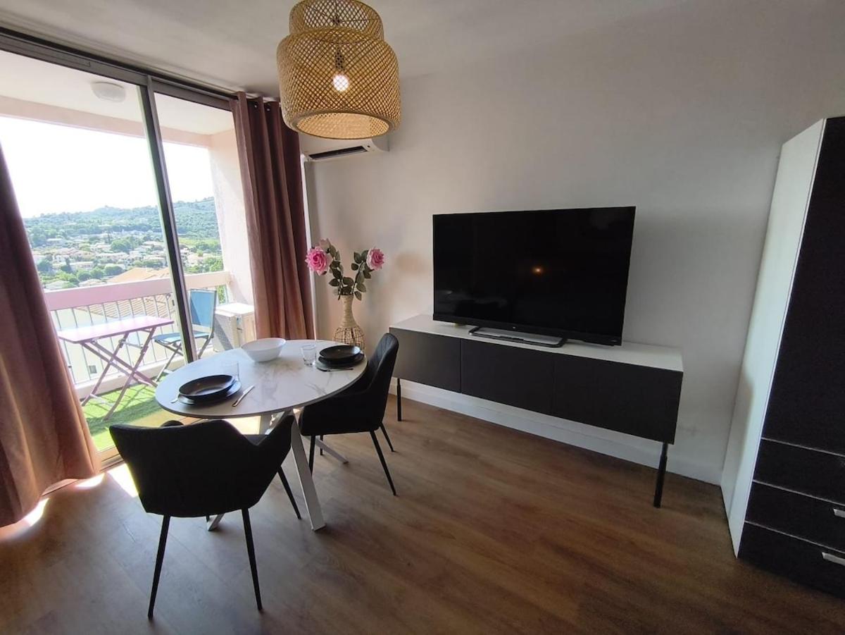 La Roseraie du Château climatisé!