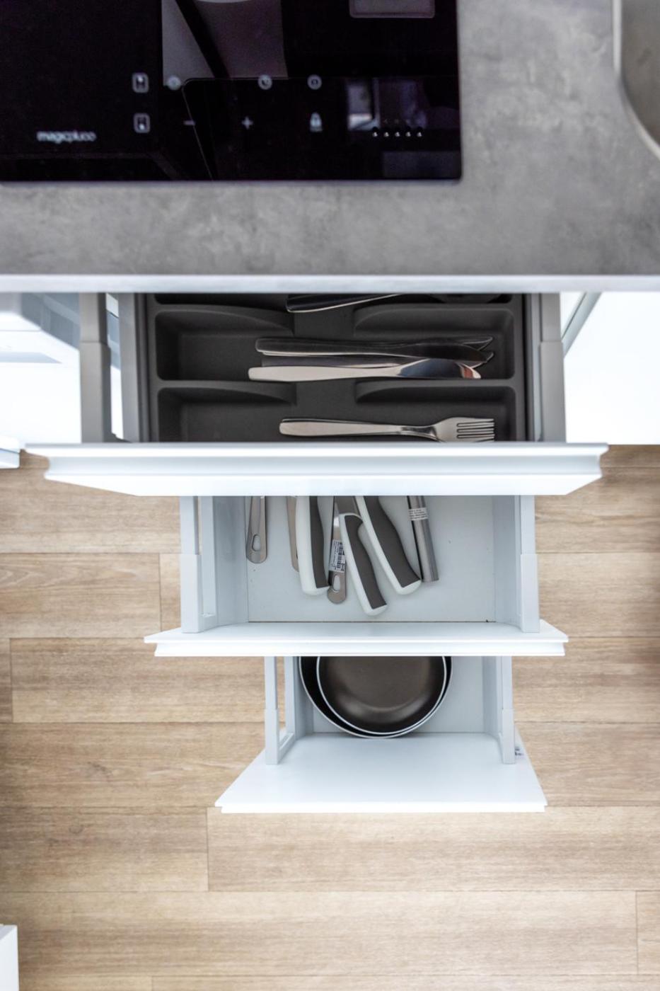 Apartment mit vier Einzelboxspringbetten - Netflix