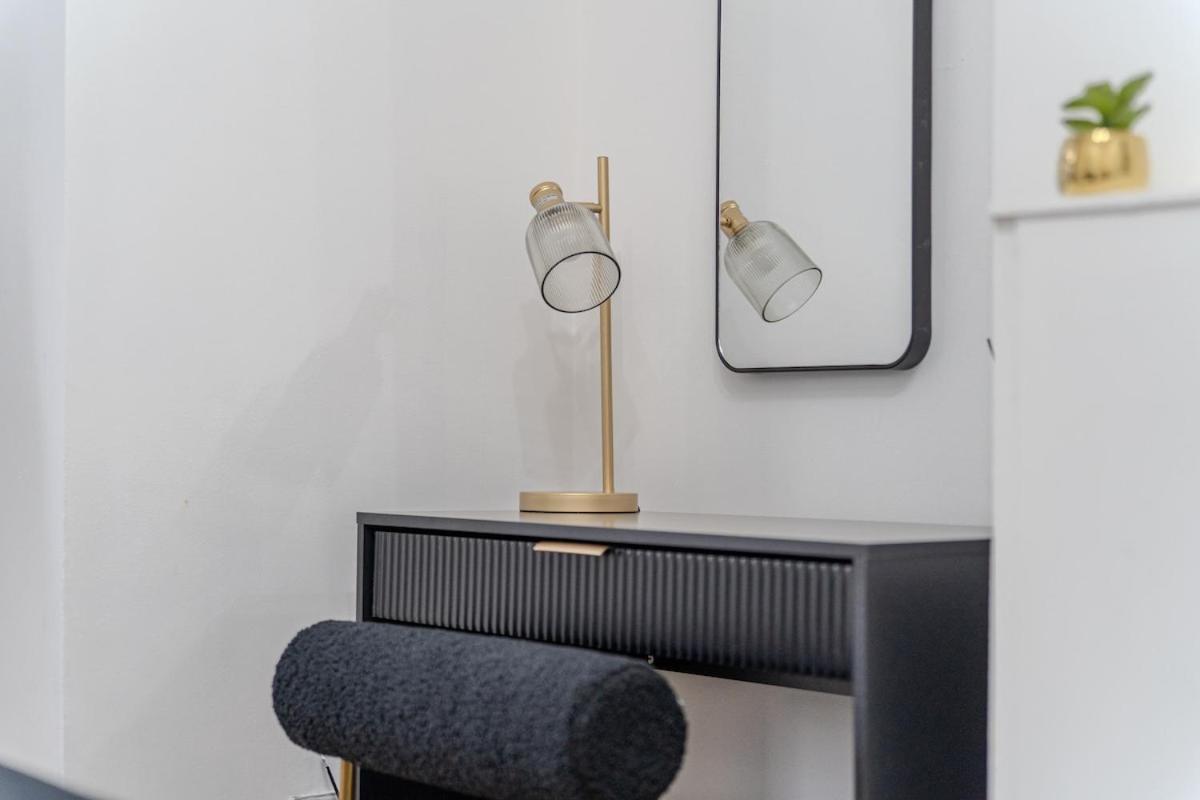 The Hampden House - Sleeps 7