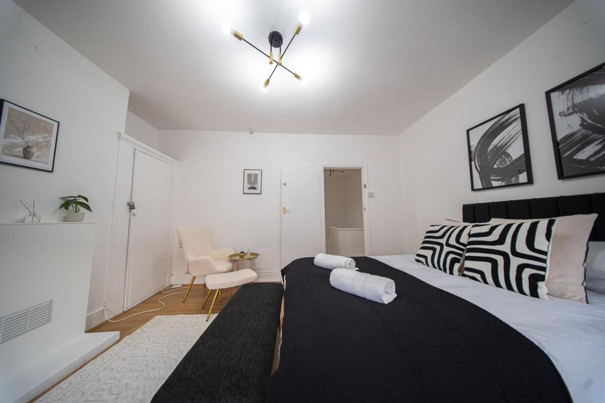 The Hampden House - Sleeps 7