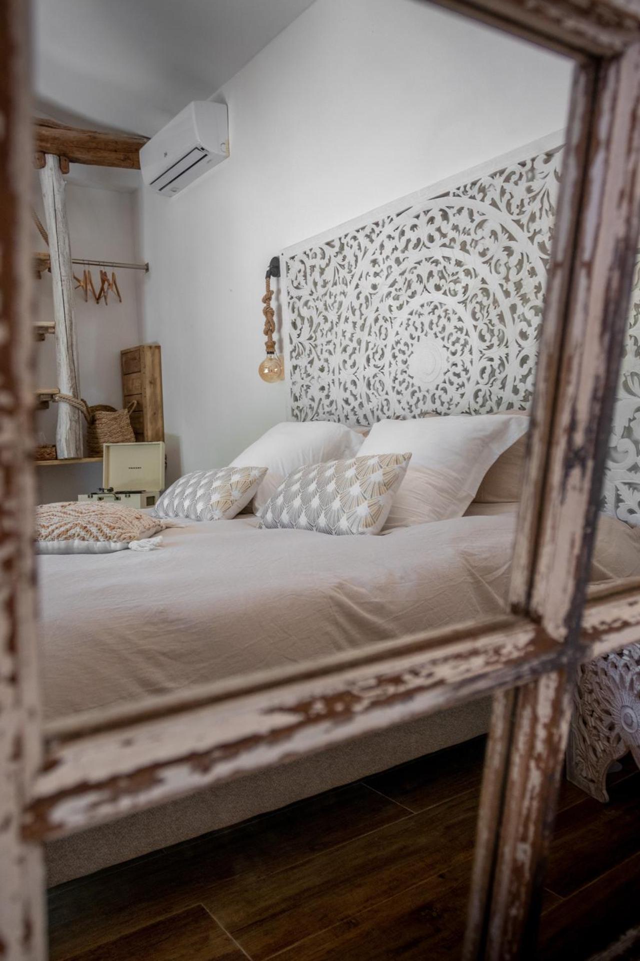 LA PAUSE - 3 villas avec Jacuzzi privatif à chisà