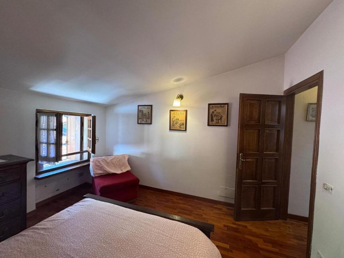 Casetta con camino in centro