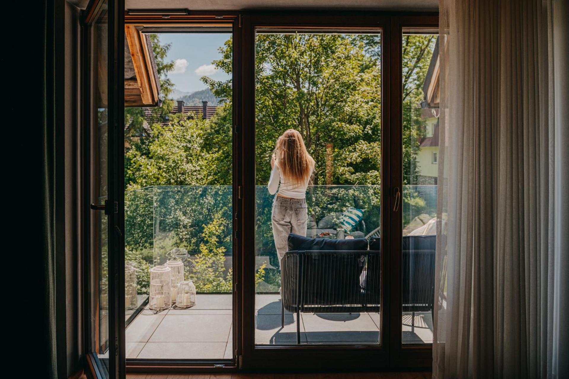 ZAKOZNAMI- Willa WYWCZAS