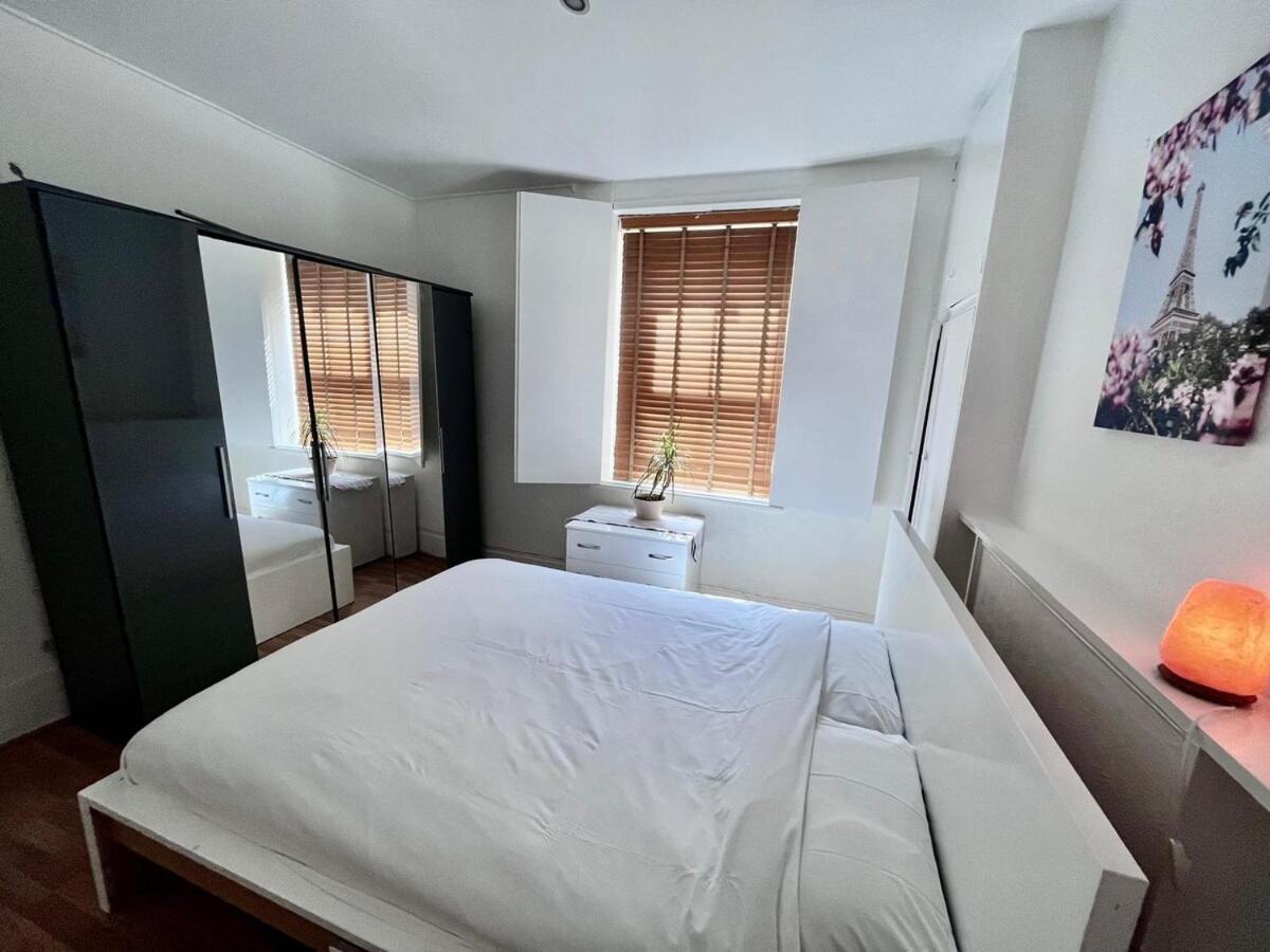 Lovely one bedroom flat SW8