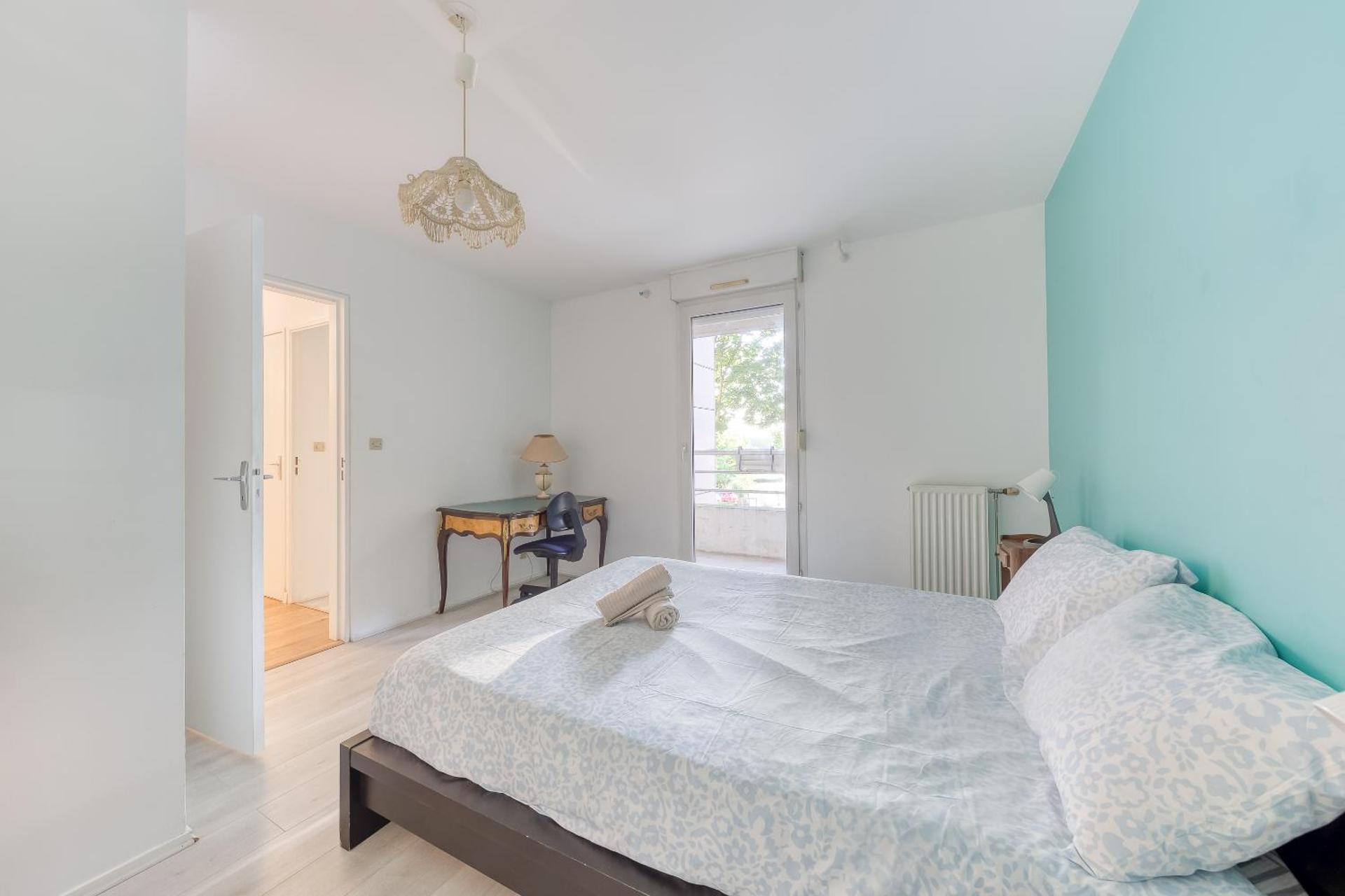 Appartement vue sur Lac proche métro