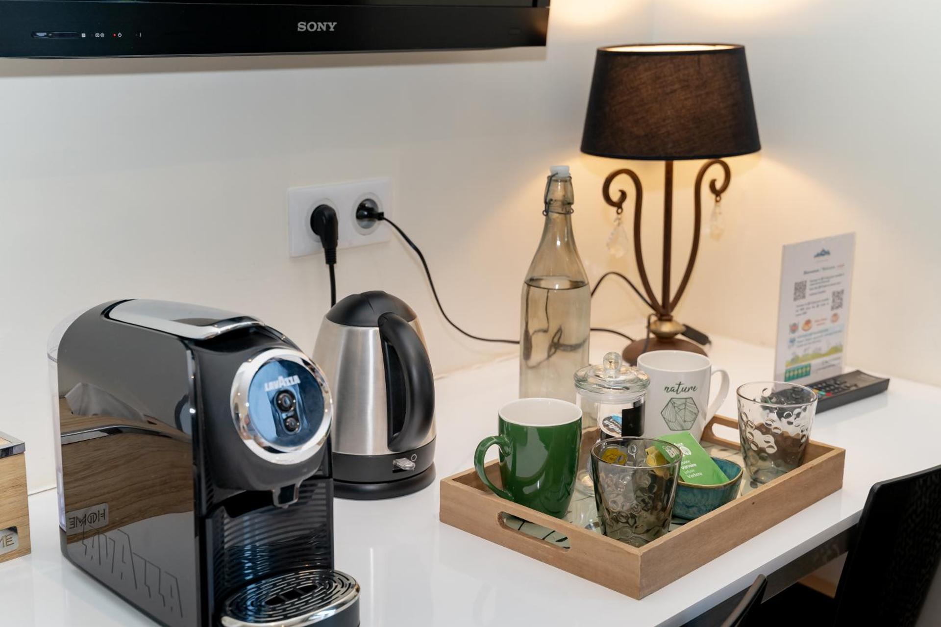 Coffee/tea facilities