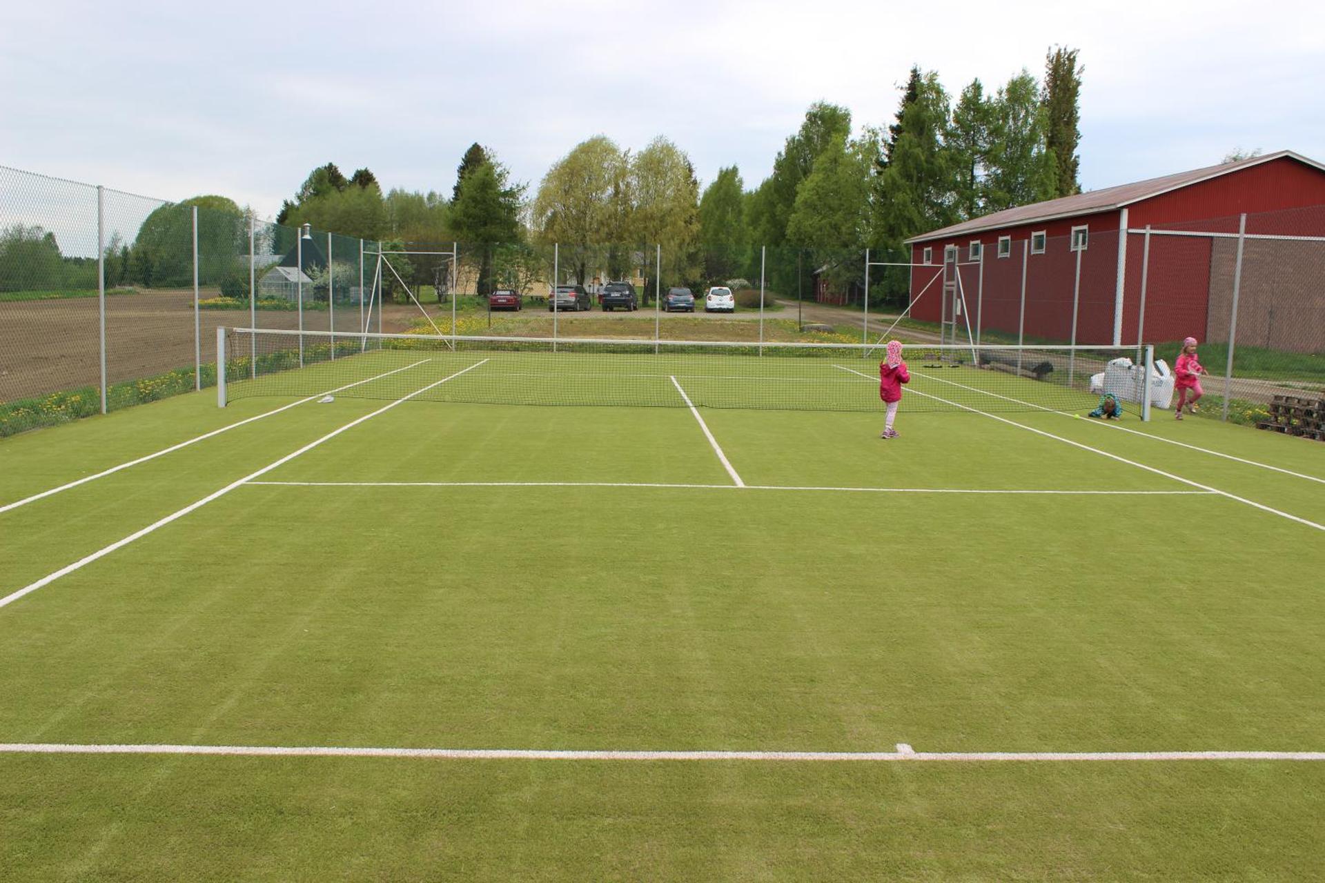 Tennis court