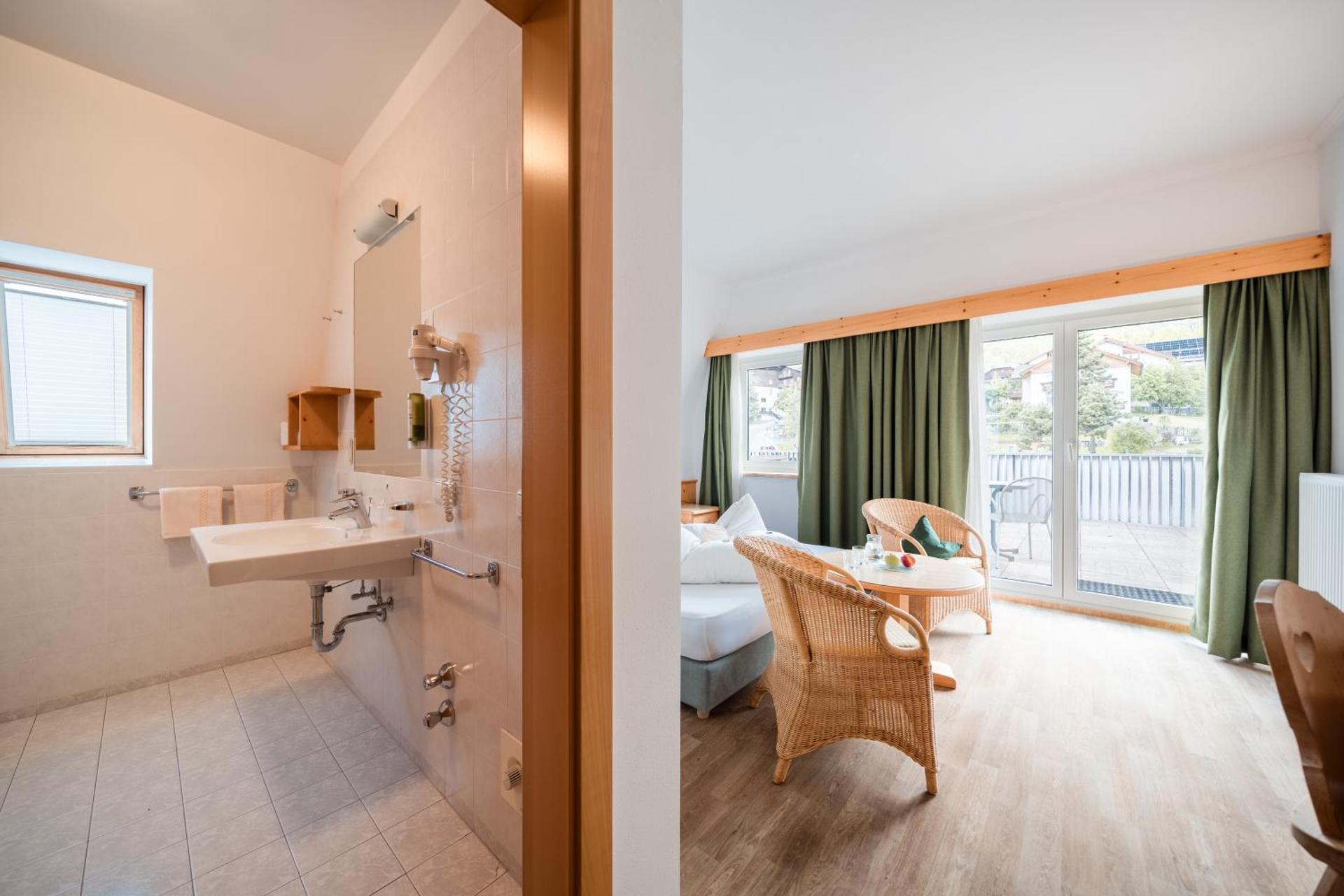 Photo of the whole room