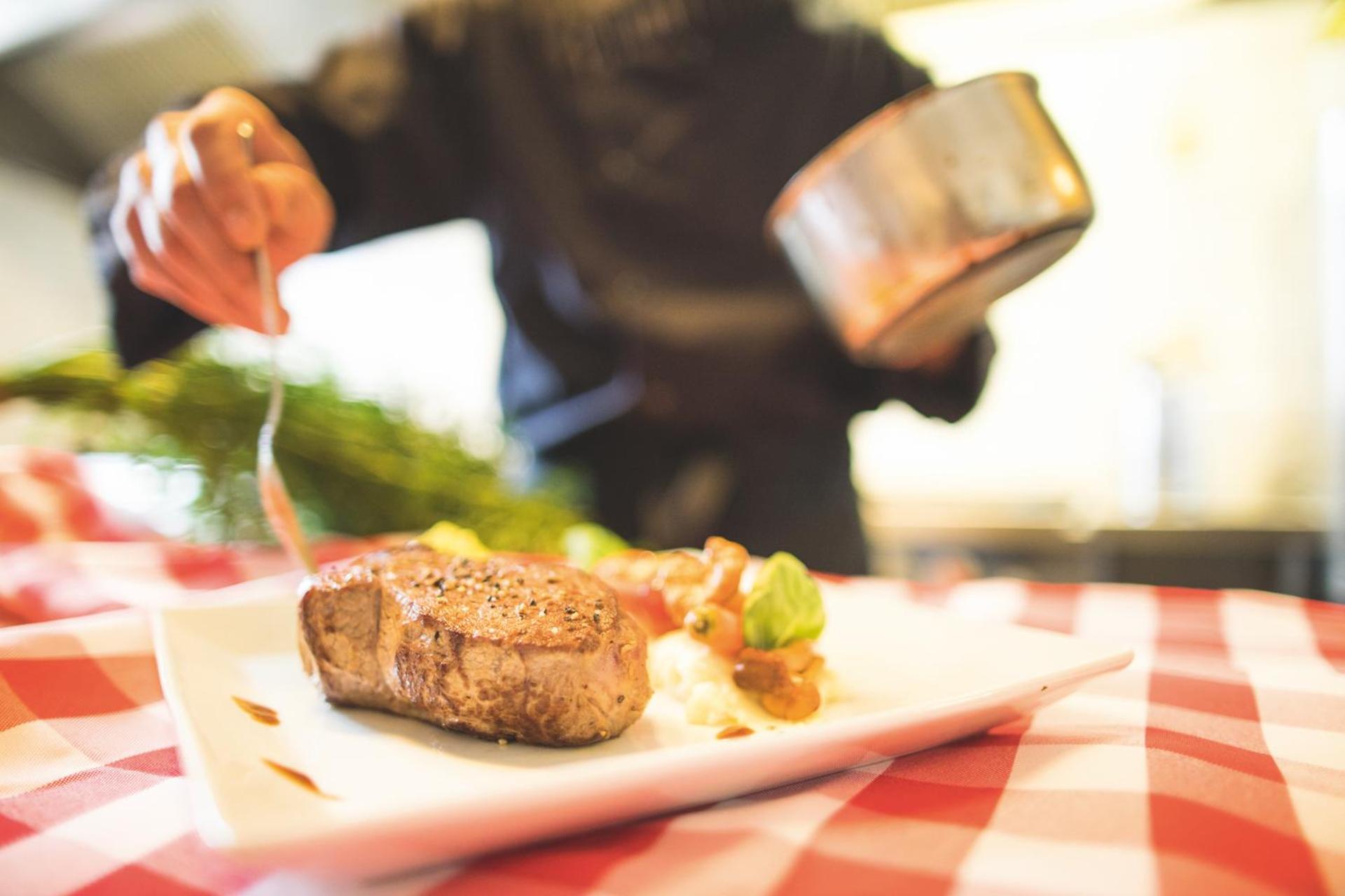 Restaurant/places to eat