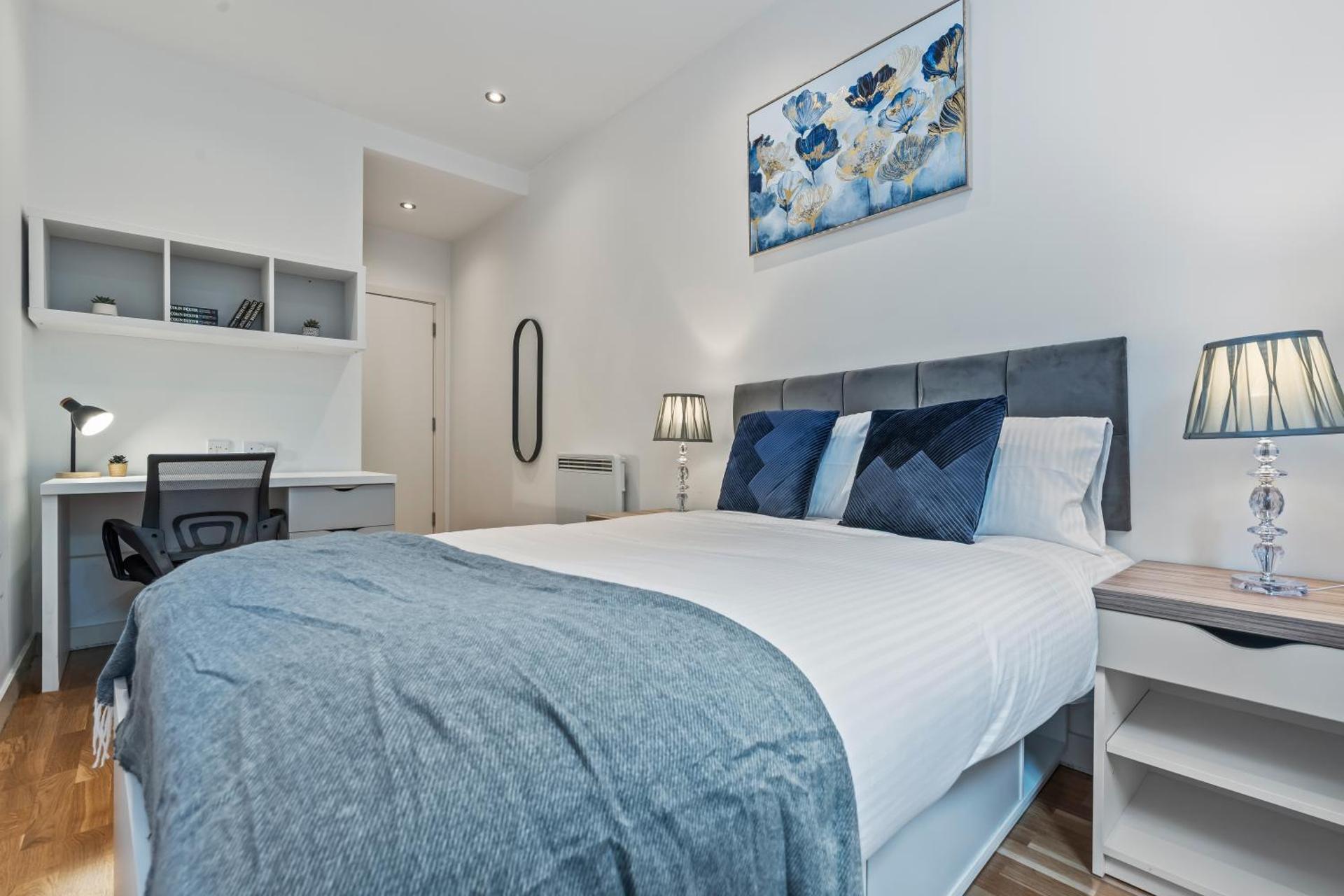 Modern Leeds city centre 2BR Apt - Sleep 8