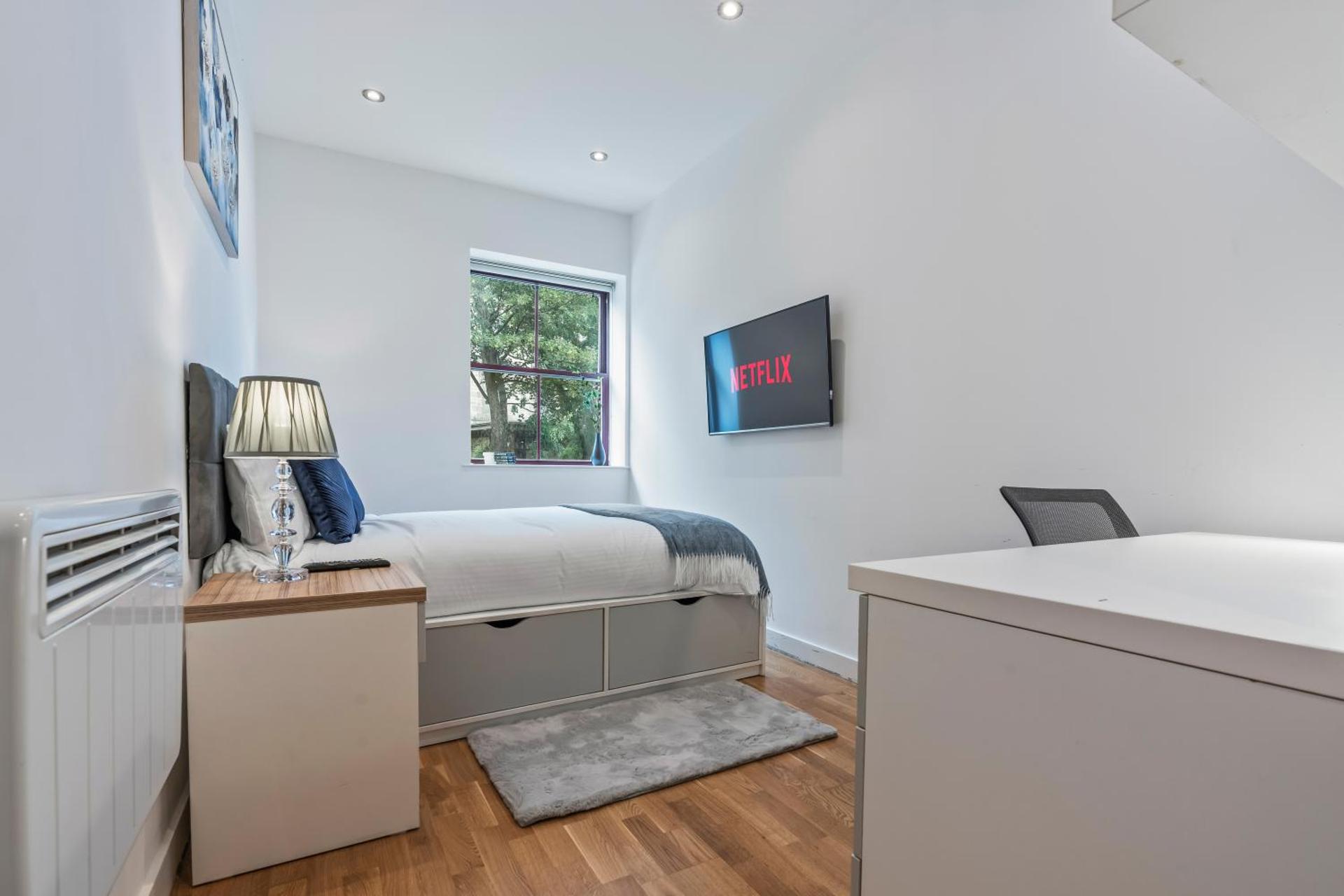 Modern Leeds city centre 2BR Apt - Sleep 8