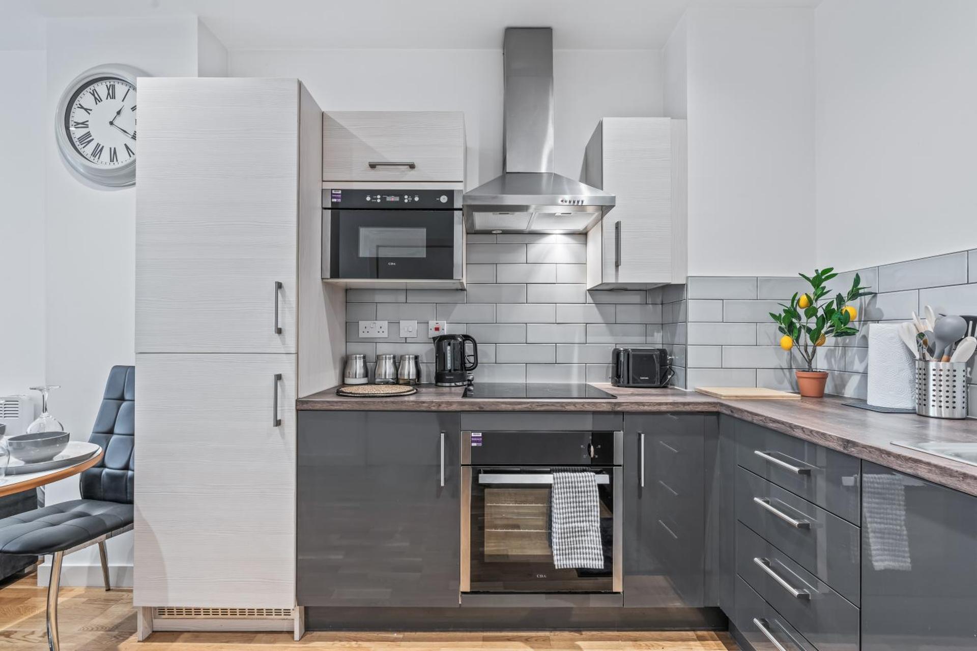 Modern Leeds city centre 2BR Apt - Sleep 8