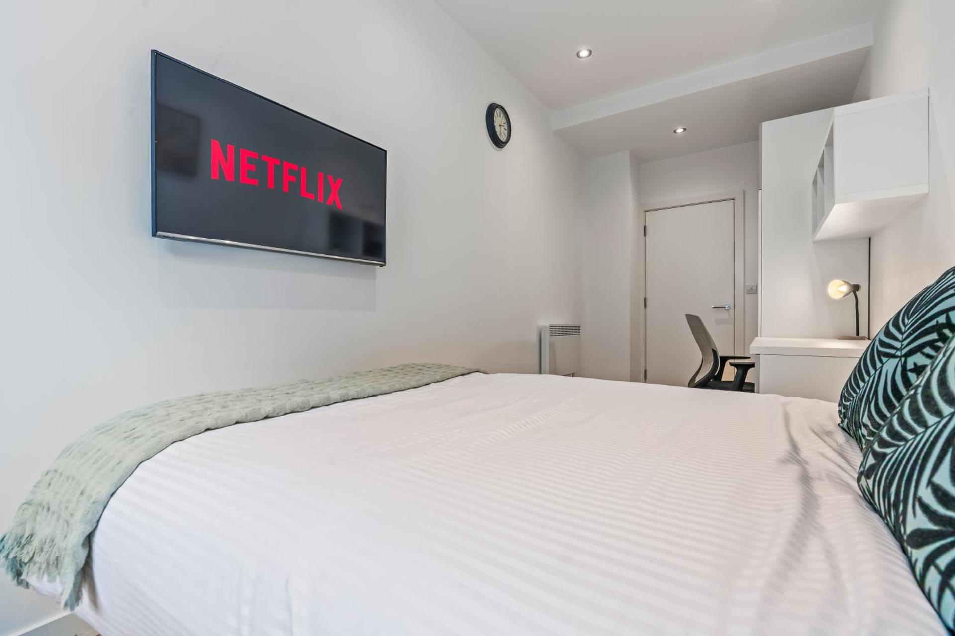 Modern Leeds city centre 2BR Apt - Sleep 8