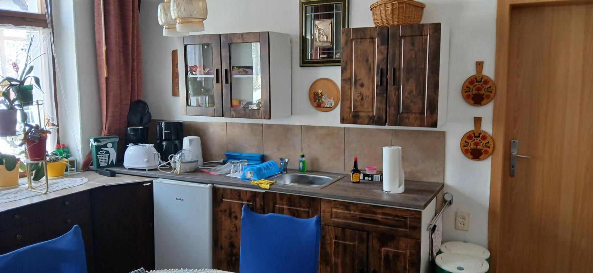 Communal lounge/ TV room