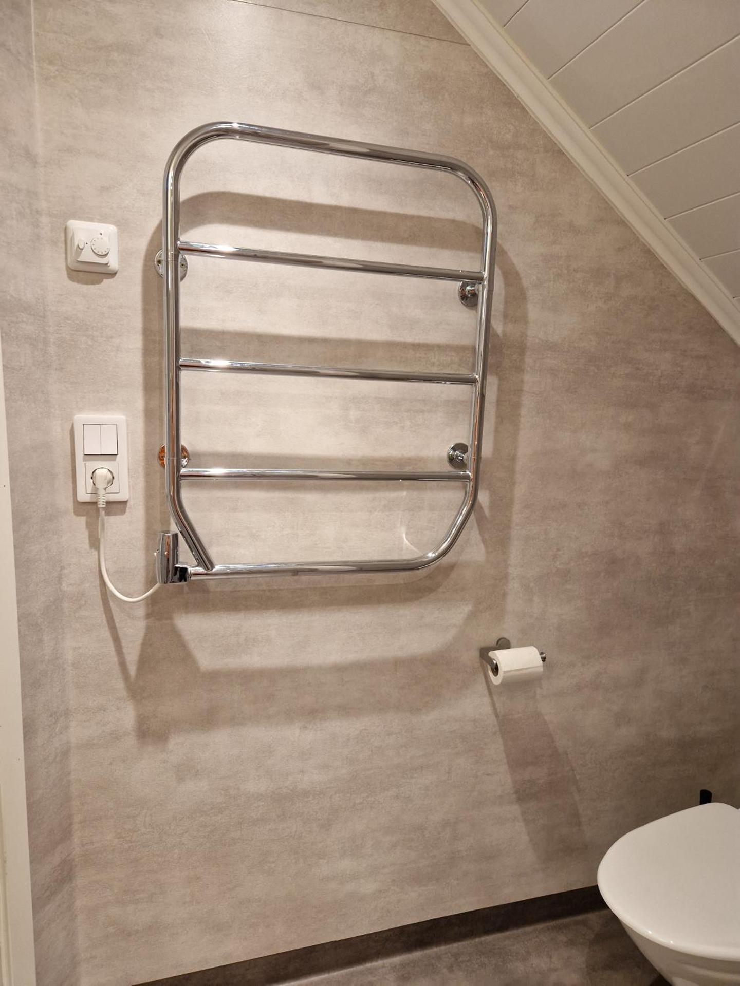 Nyrenoverad lägenhet centralt, nära till kust och natur