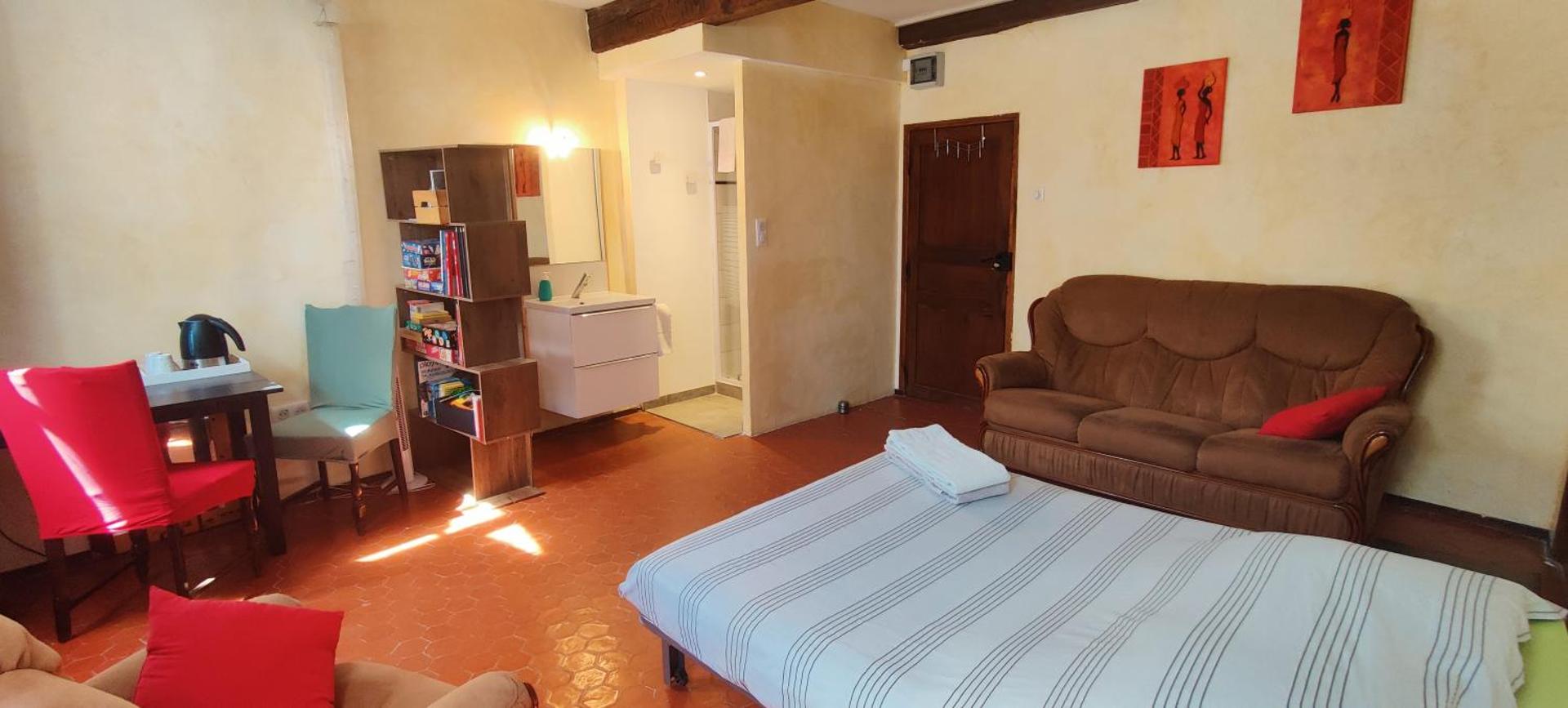 Photo of the whole room