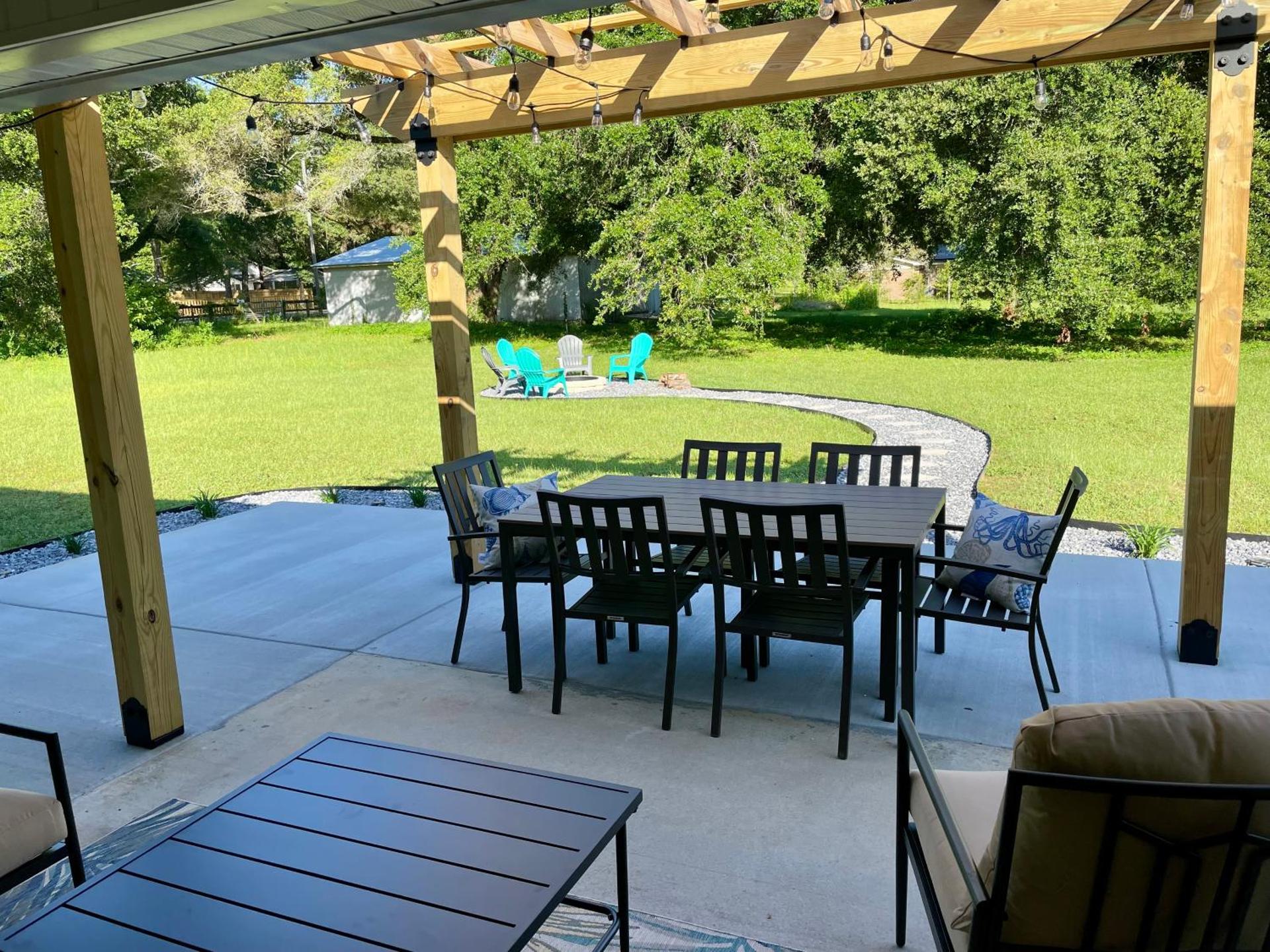 Pensacola Coastal Retreat Near UWF Family-friendly