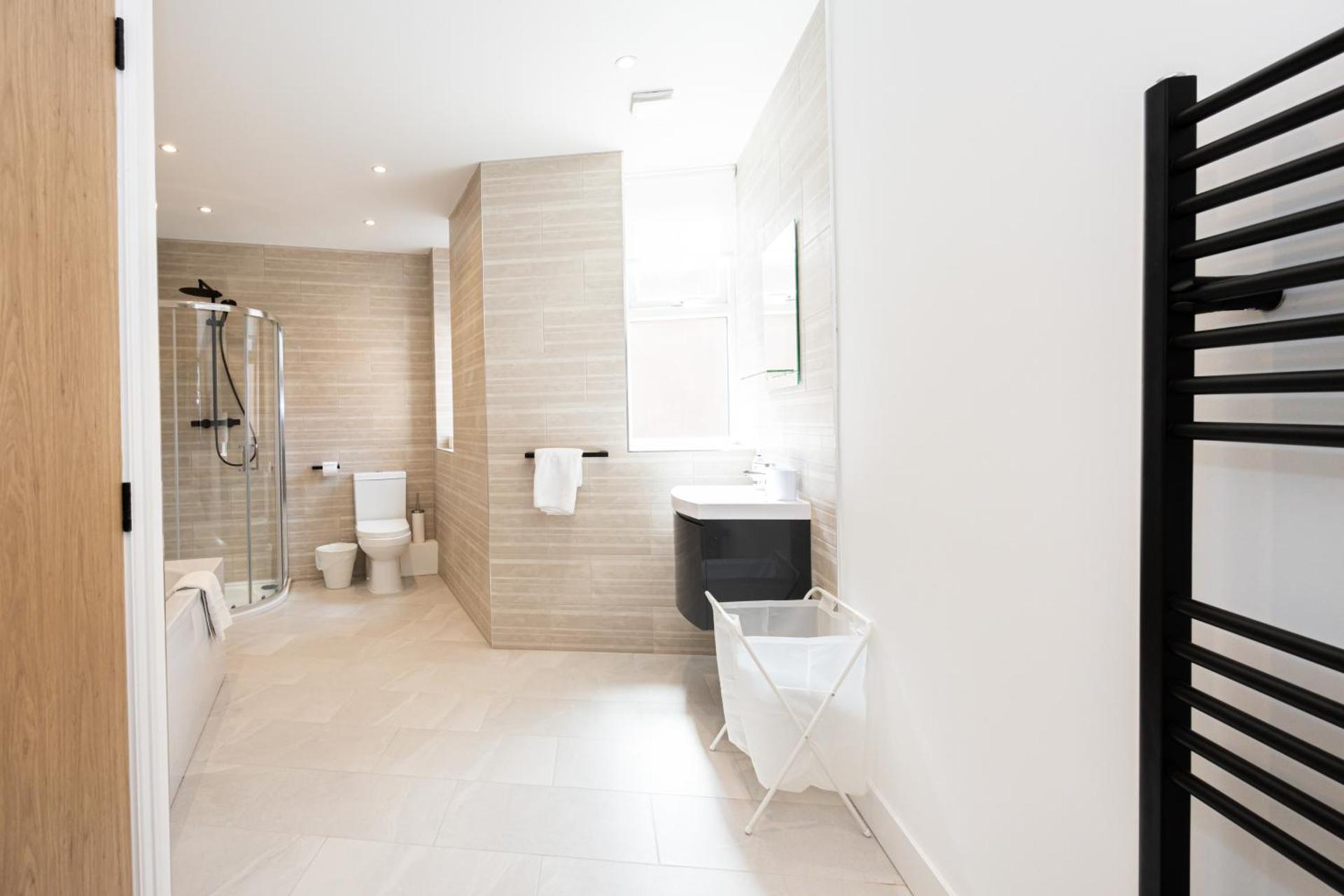 Stanway Apartments- Free Parking