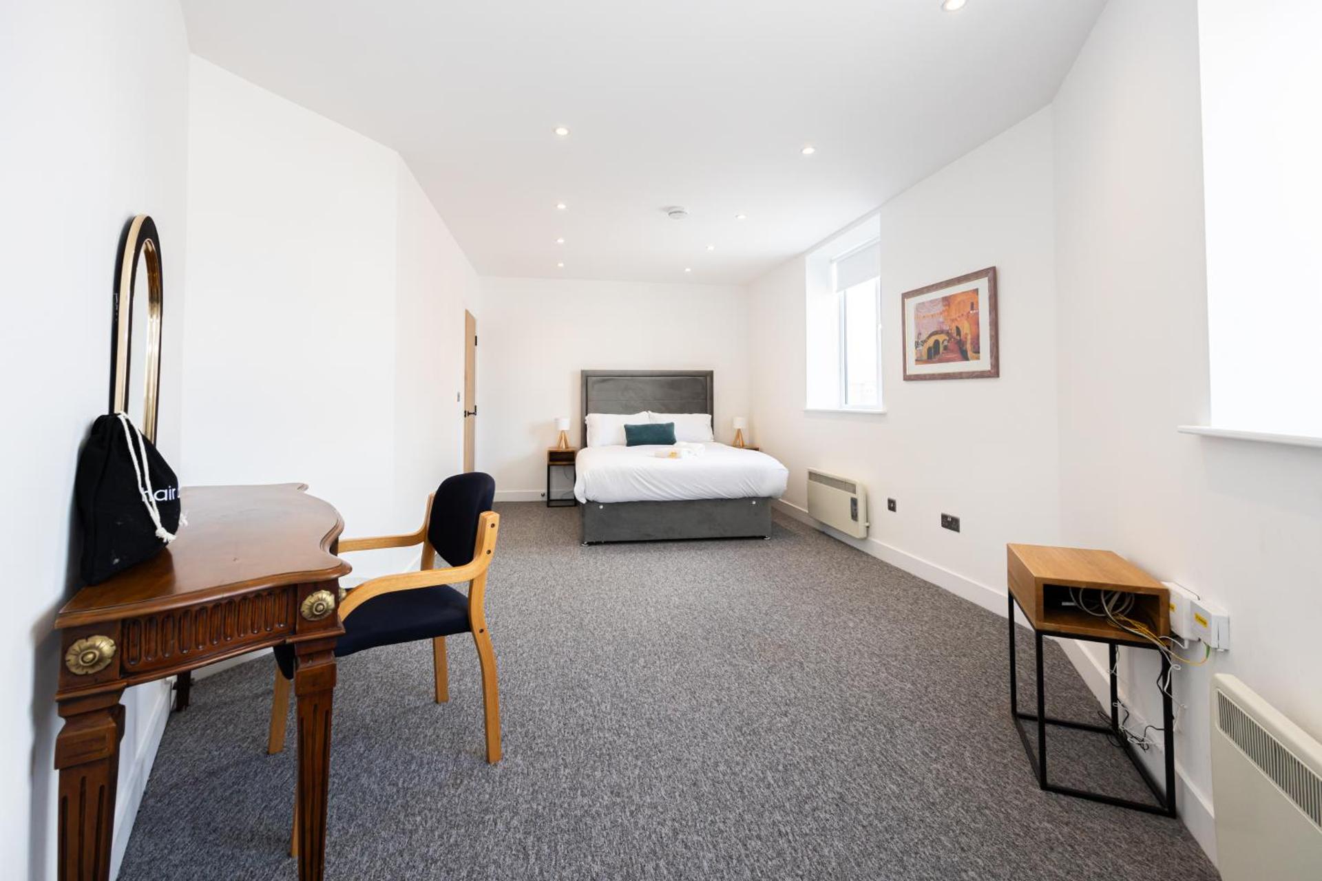 Stanway Apartments- Free Parking