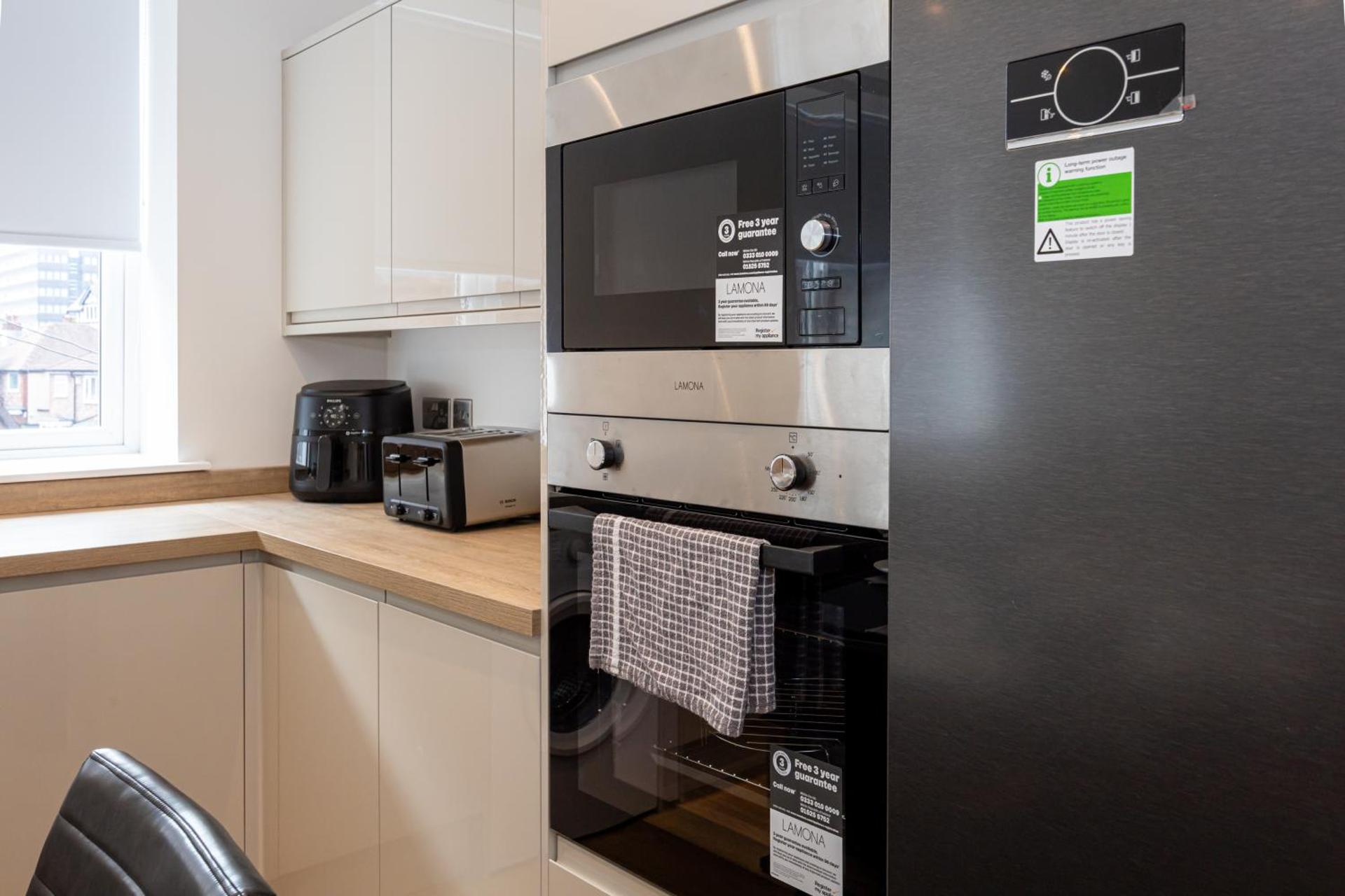 Stanway Apartments- Free Parking