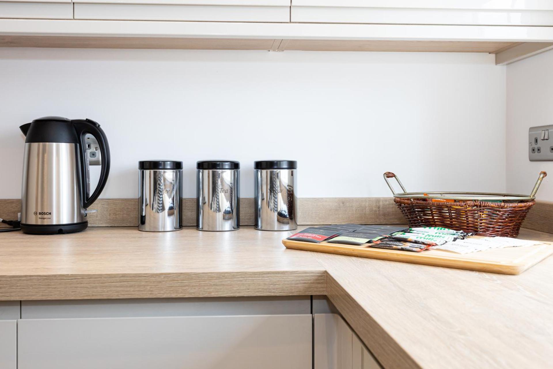 Stanway Apartments- Free Parking