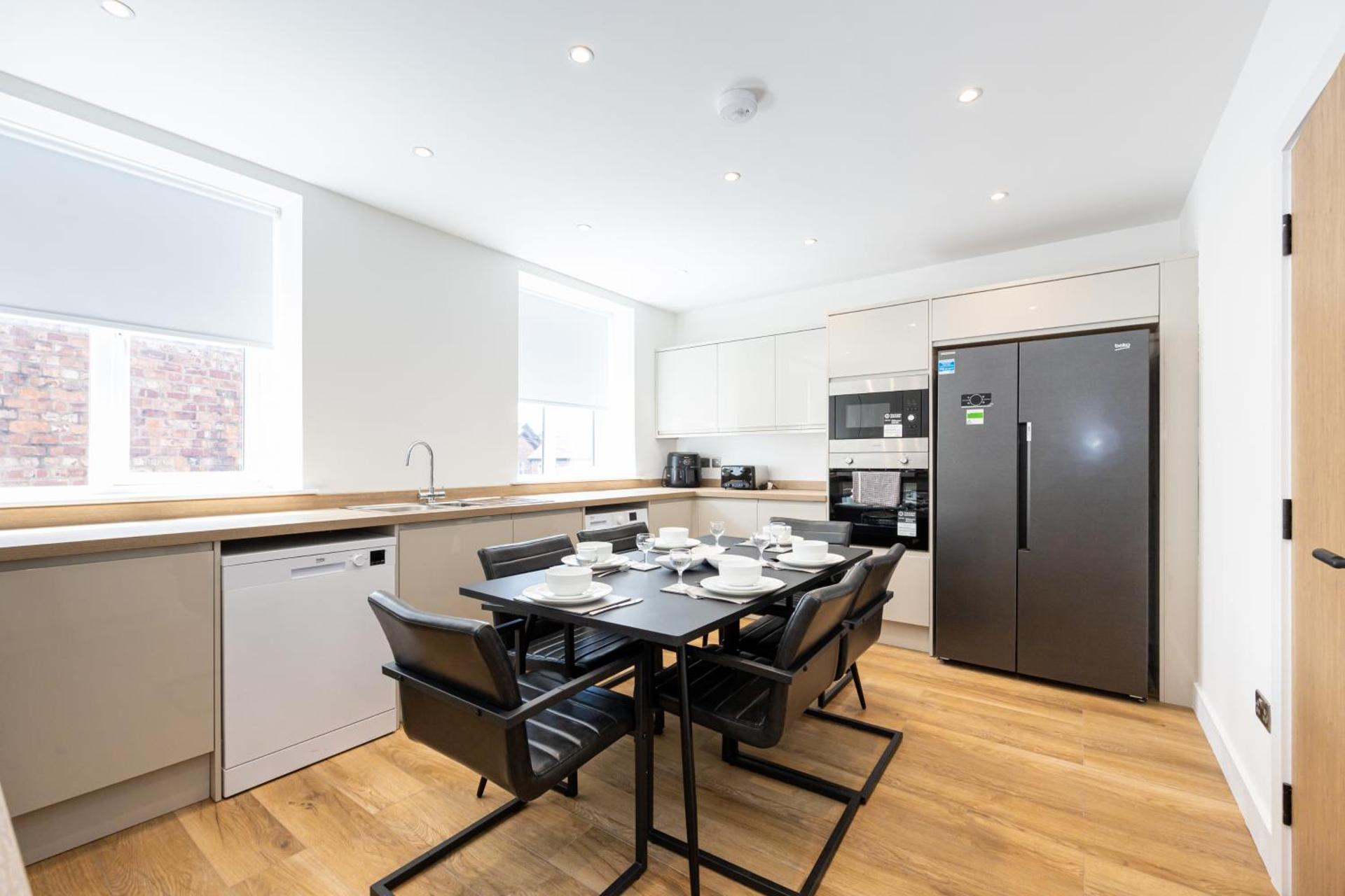 Stanway Apartments- Free Parking