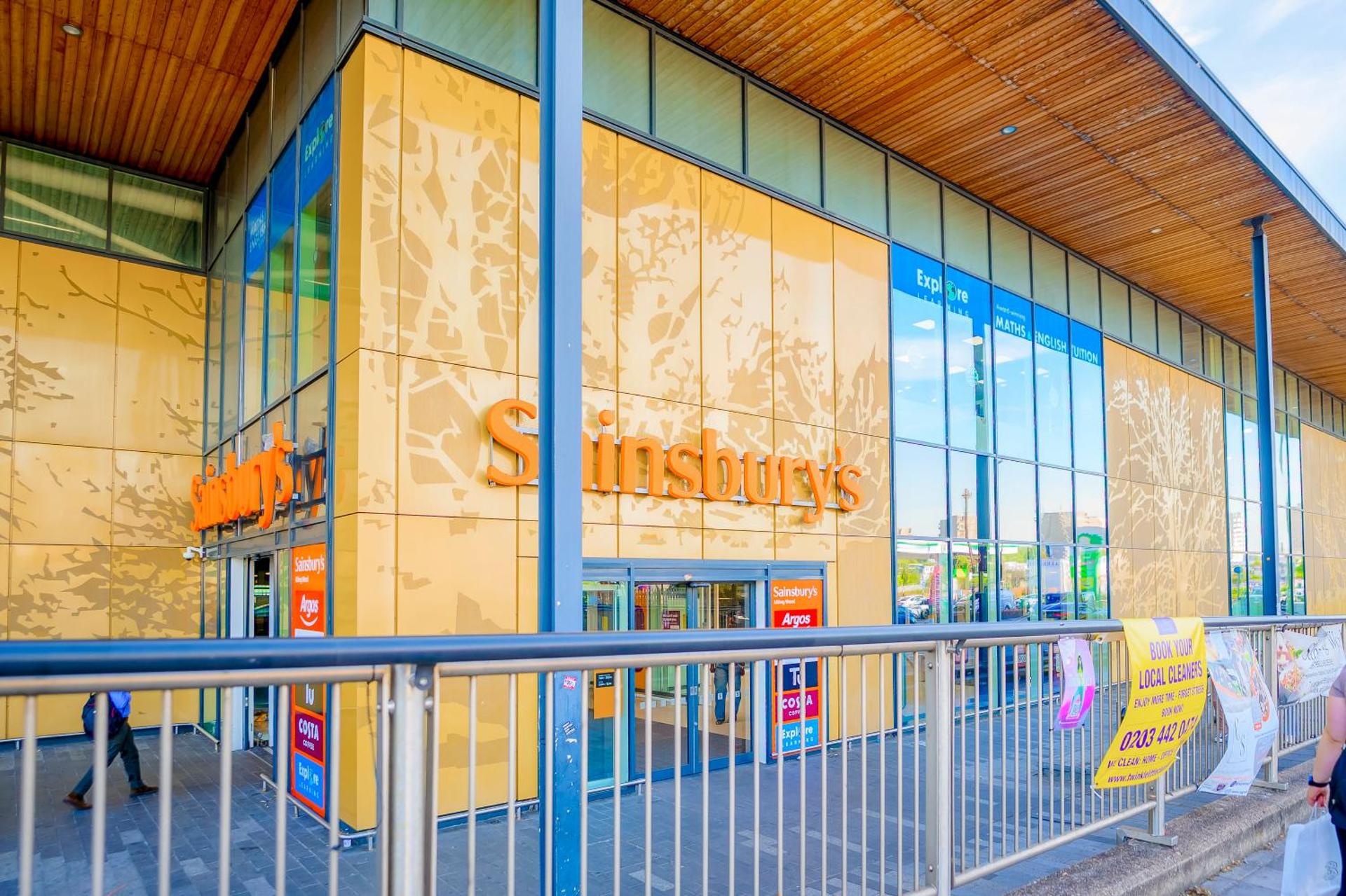 Supermarket/grocery shop