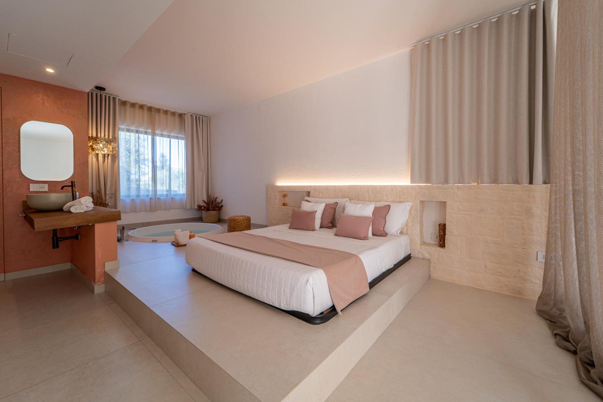 Agriturismo Ciriè - 6 Camere, Piscina & Colazione