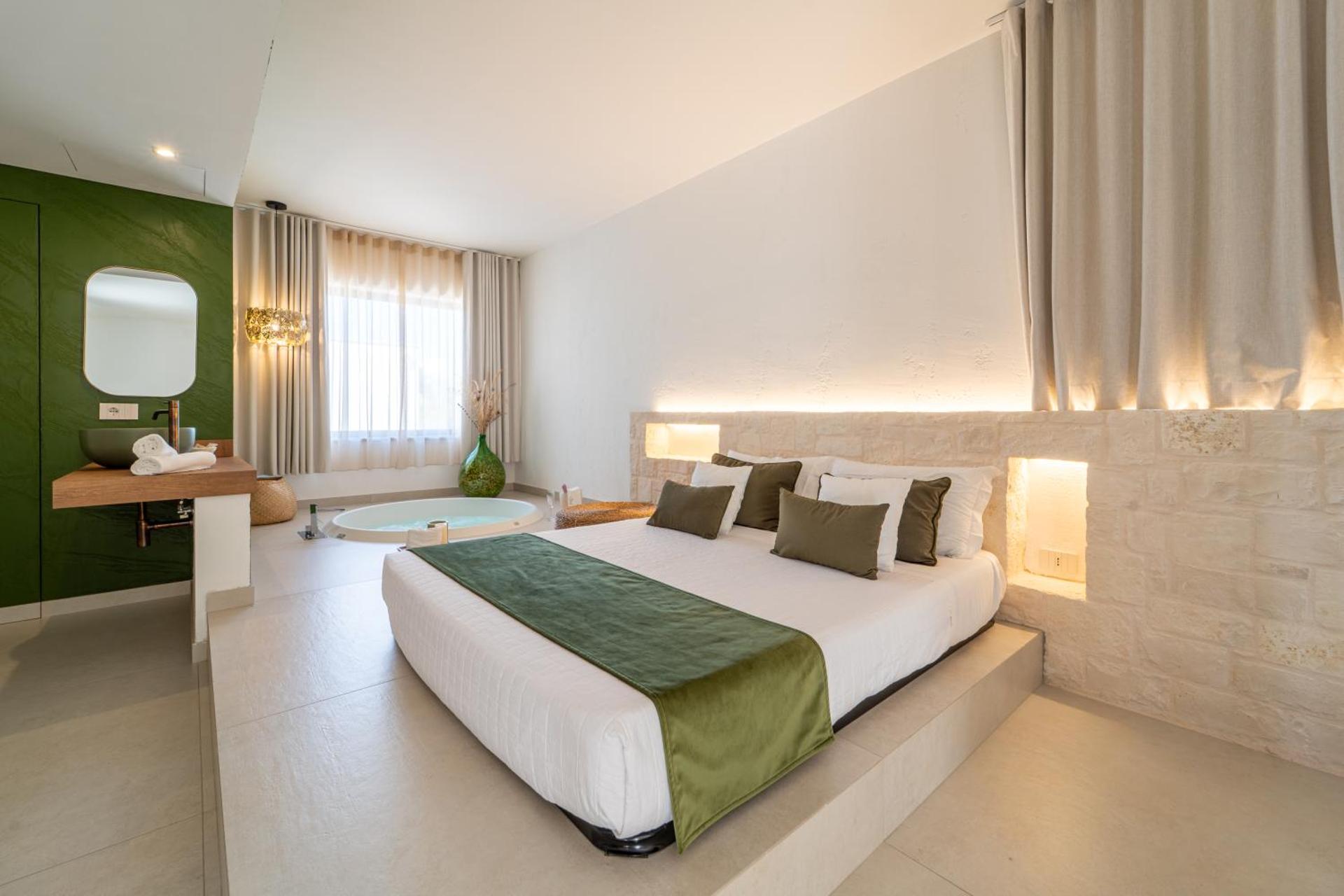 Agriturismo Ciriè - 6 Camere, Piscina & Colazione