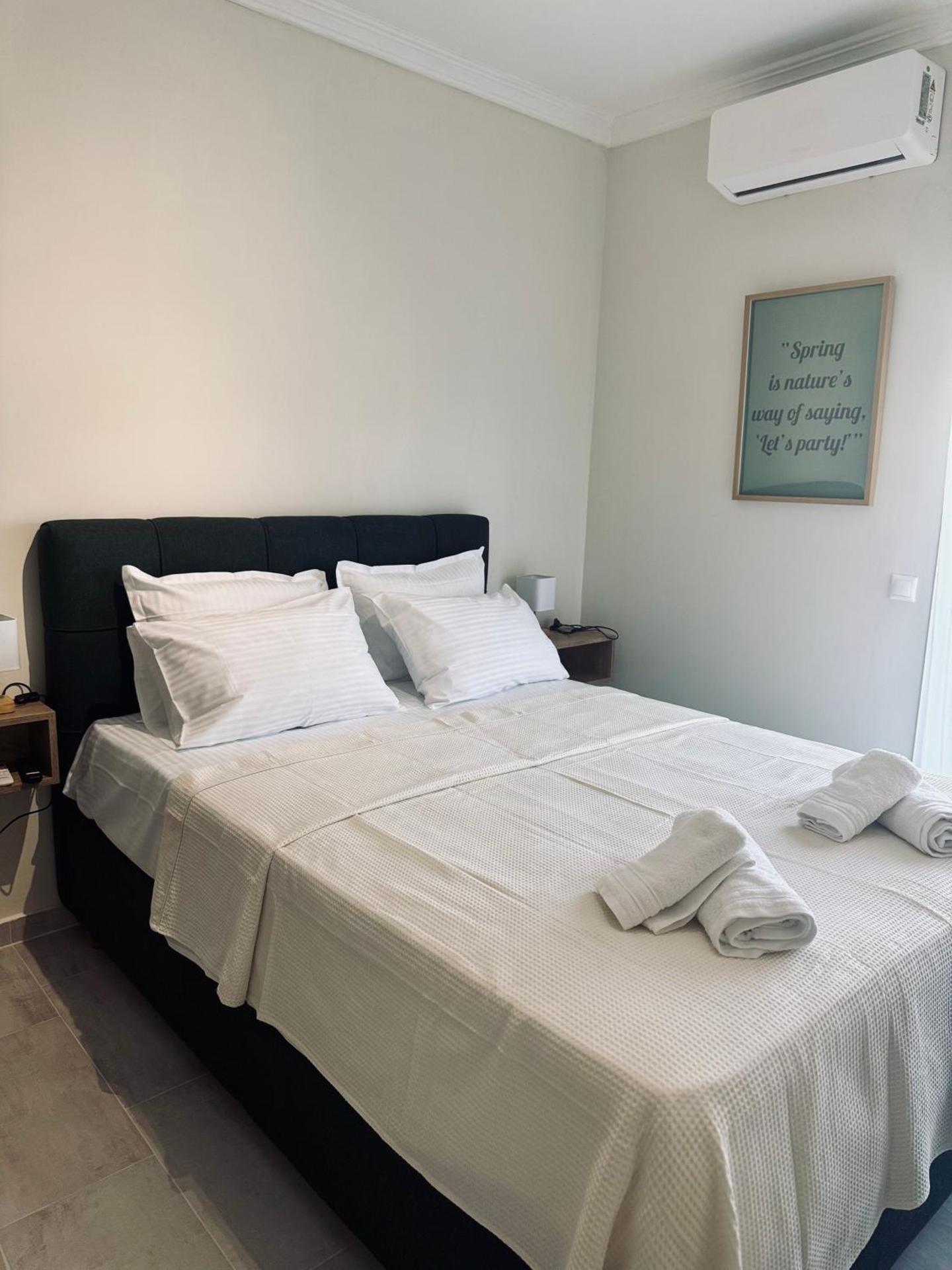 All Season - Spring Room