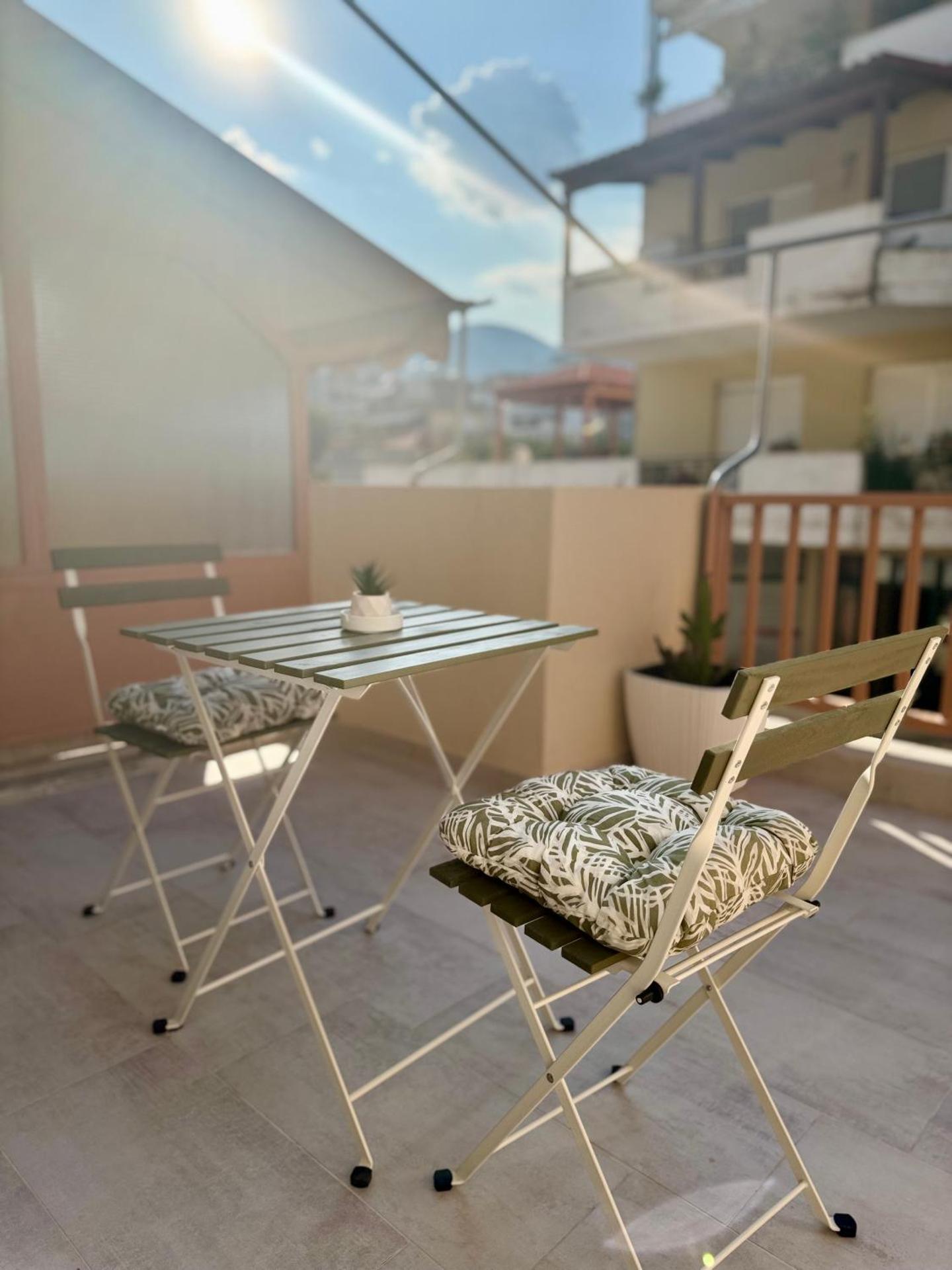 All Season - Autumn Room