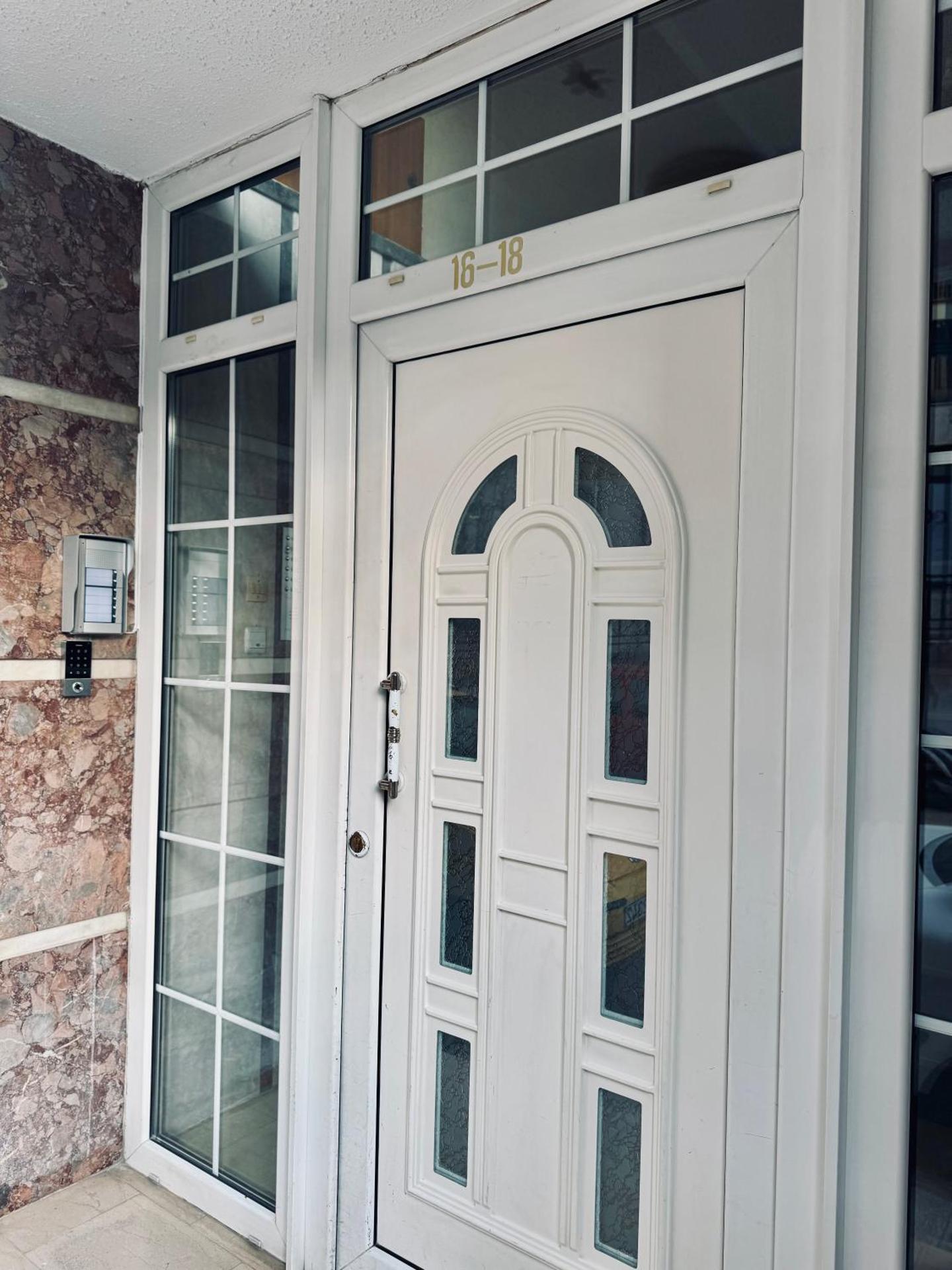 All Season - Summer Room