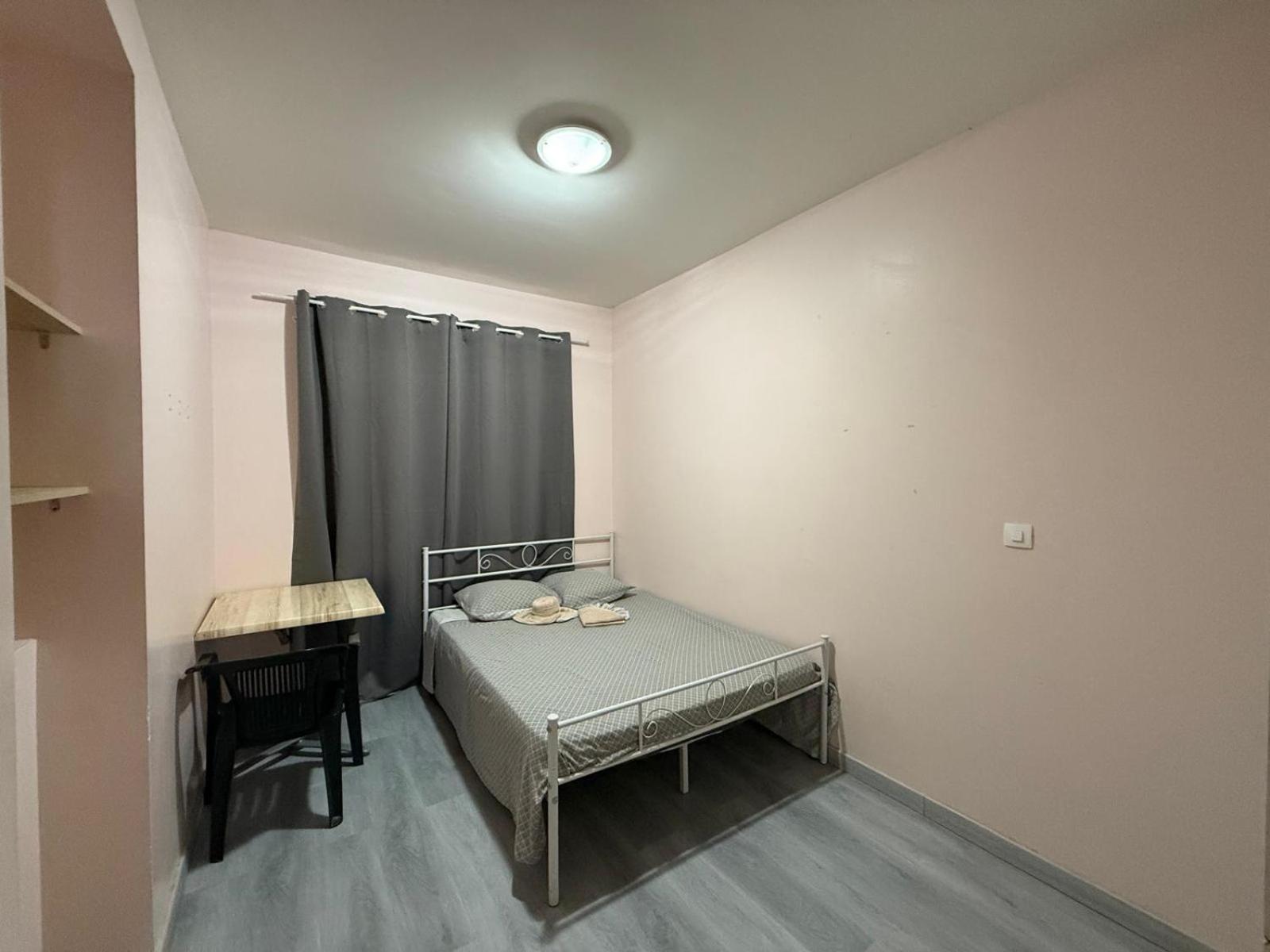 Face à la gare - Chambre 2