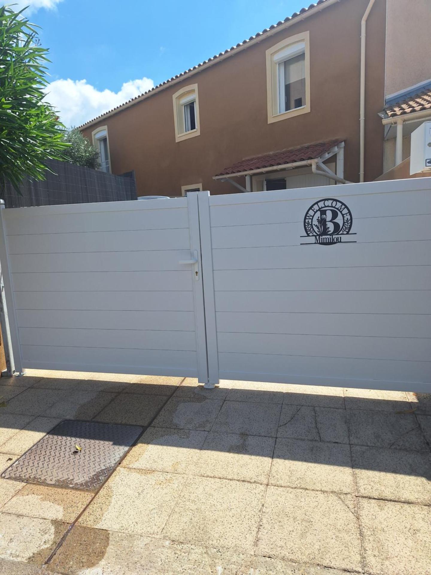 Mimilou Mont St Loup piscine privée