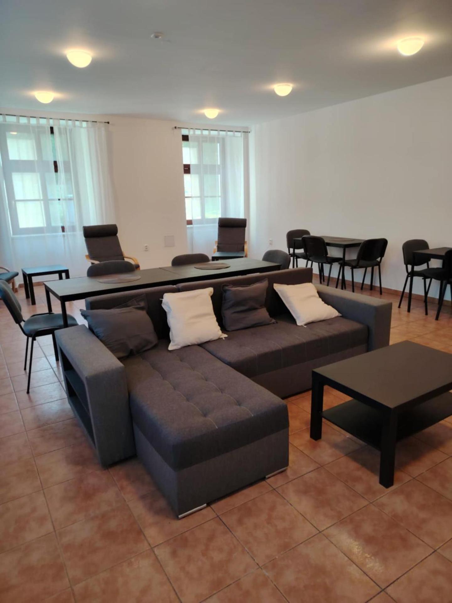 Communal lounge/ TV room