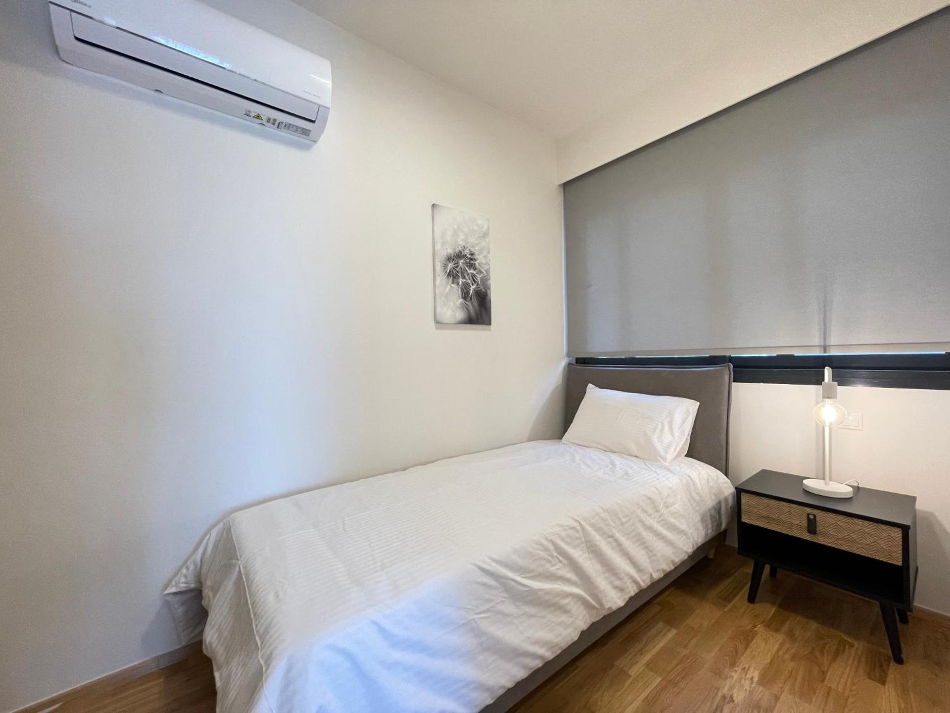 Athenean Modern Escape near Marina Floisvos