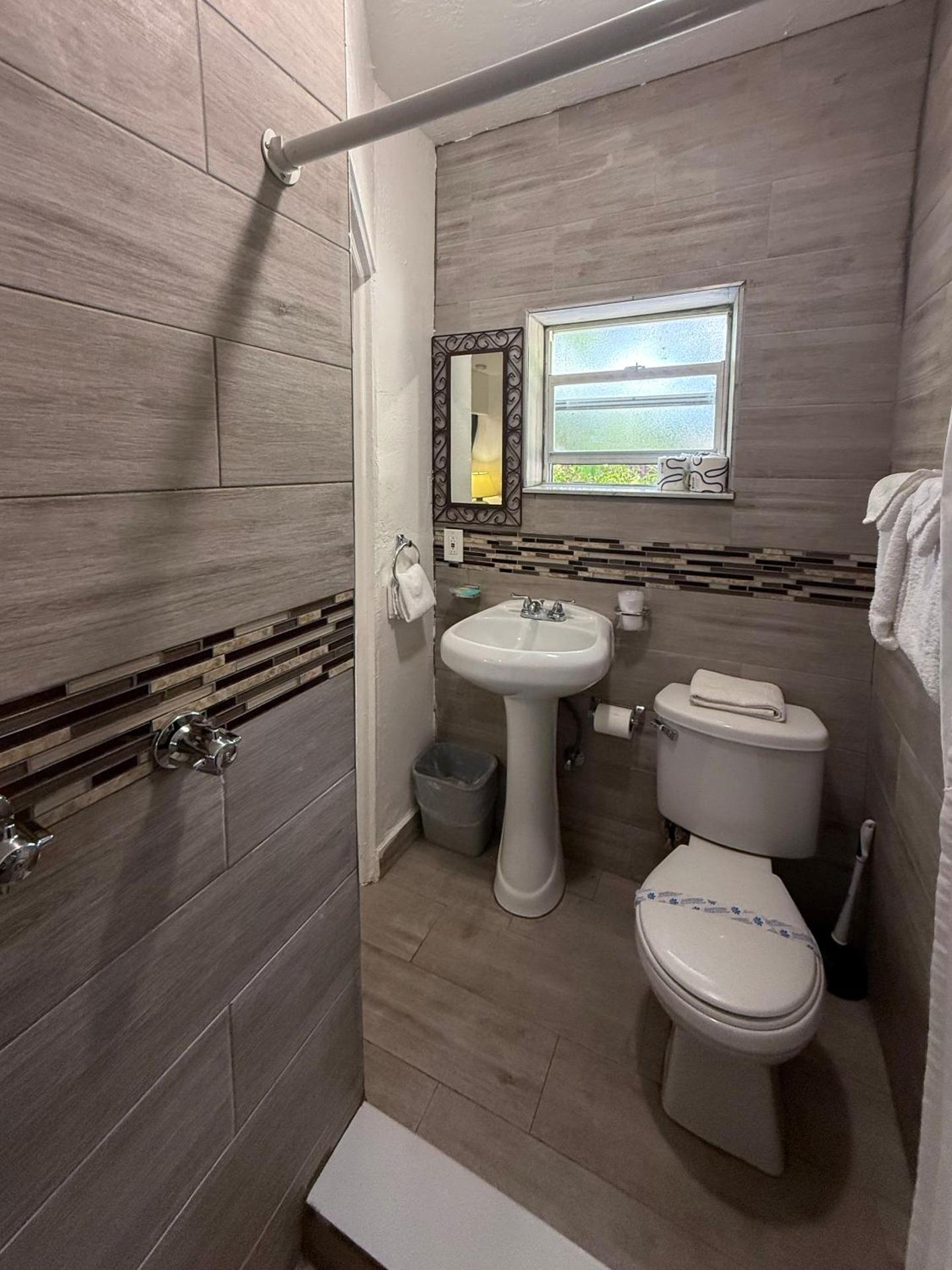 Richard's Motel Extended Stay