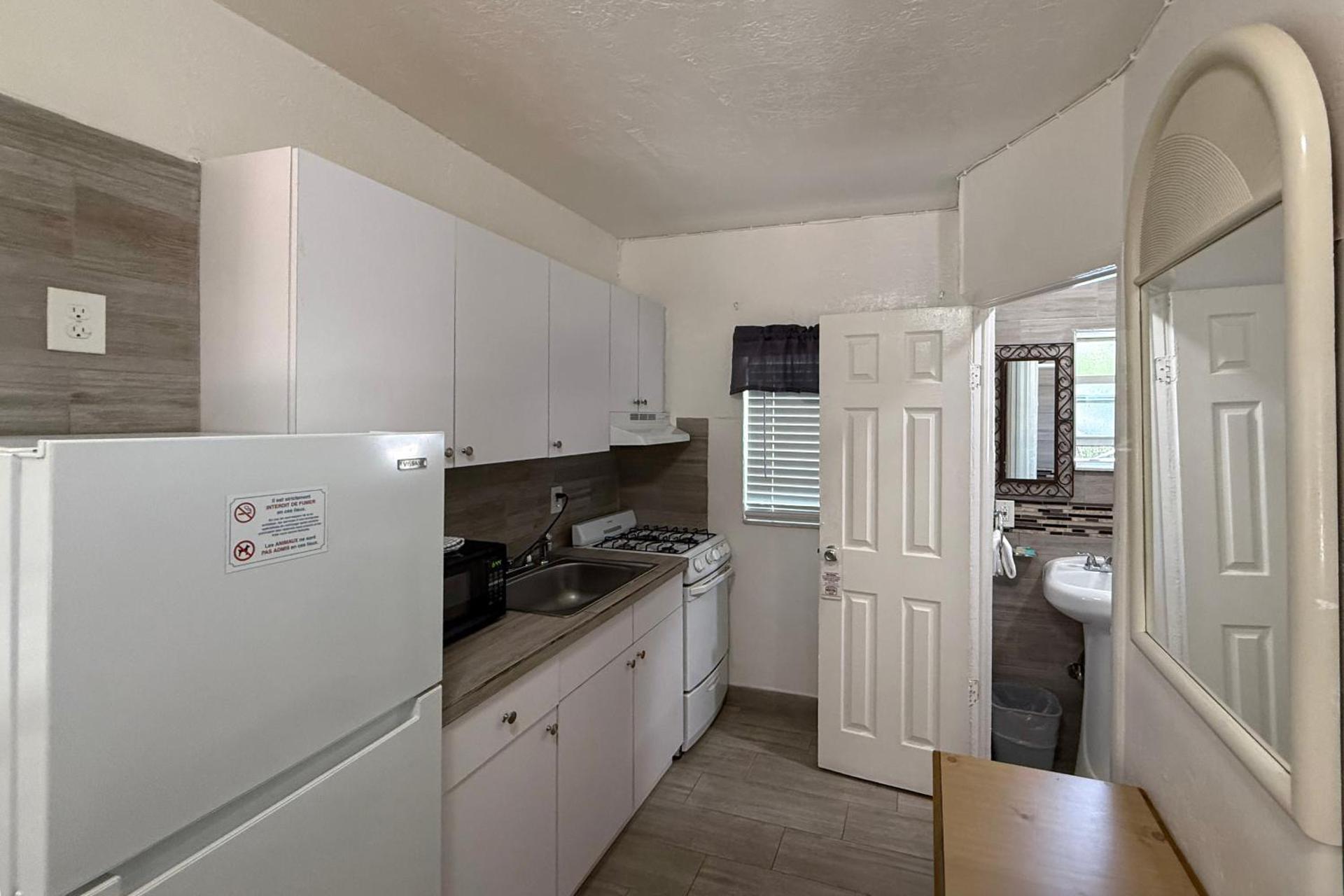 Richard's Motel Extended Stay