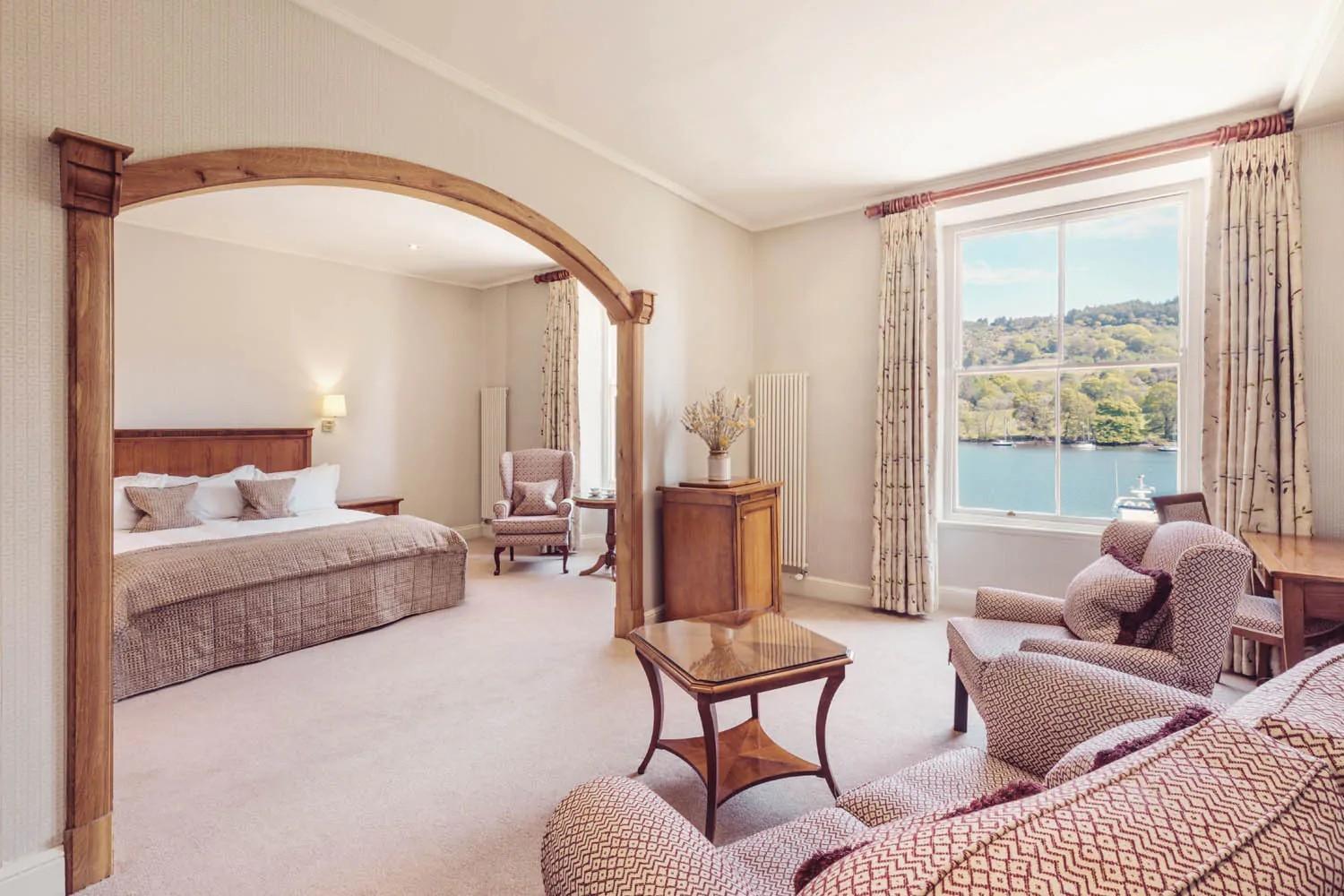 Suite with Lake View