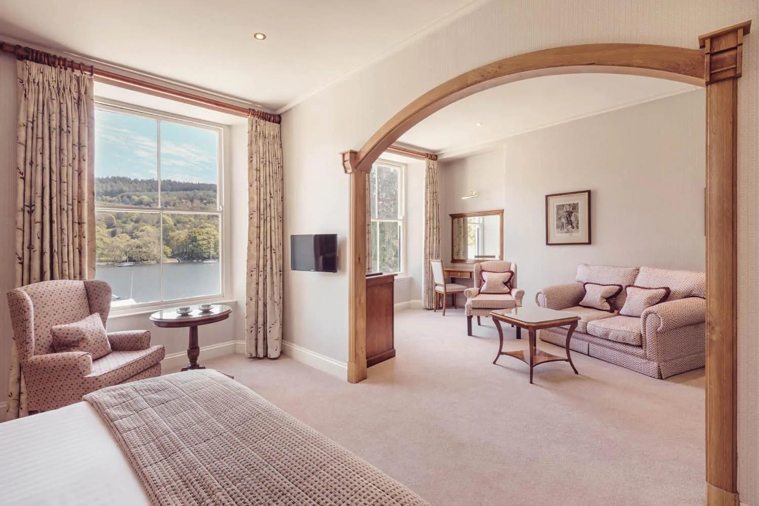 Suite with Lake View