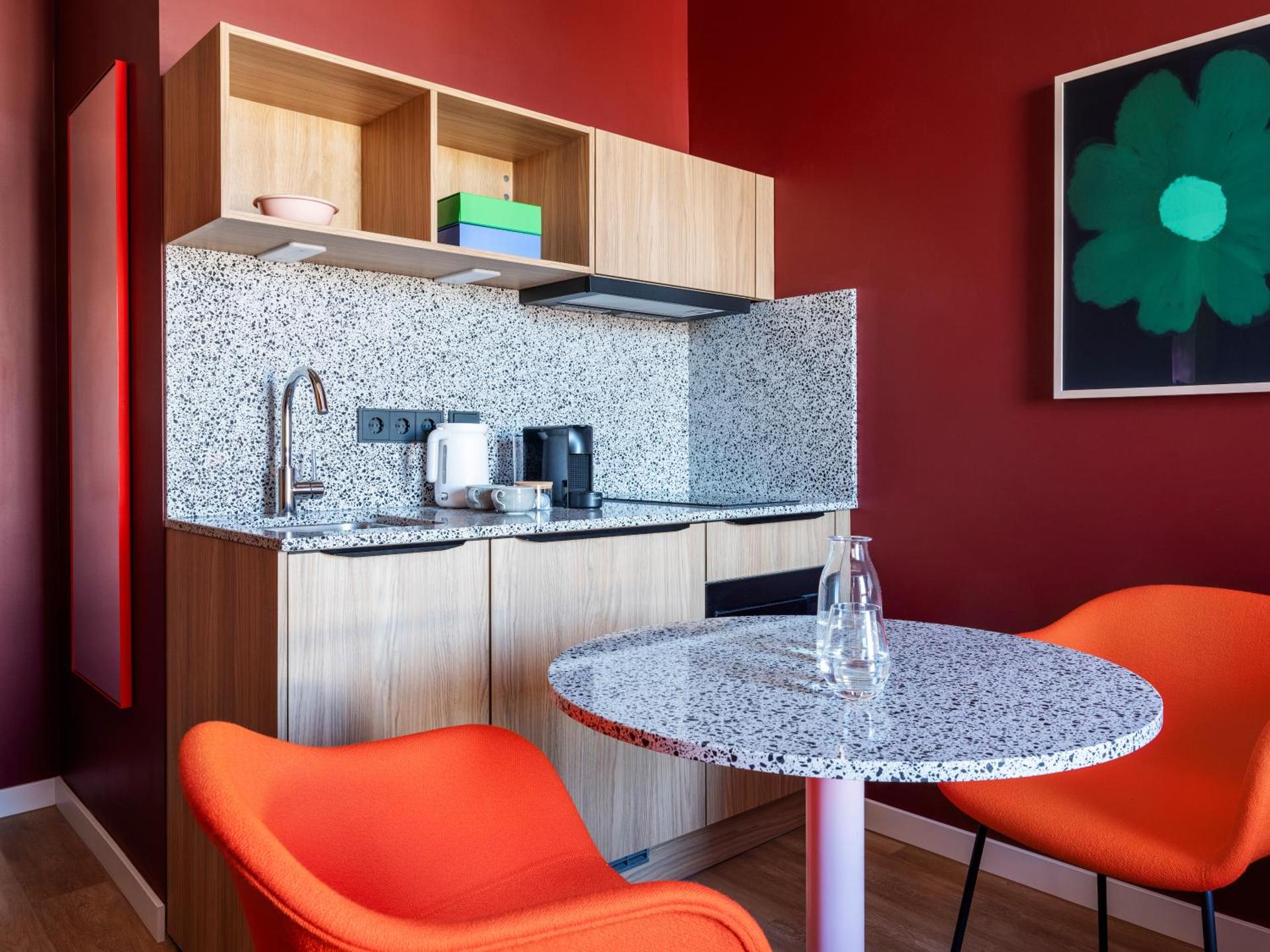 Kitchen or kitchenette