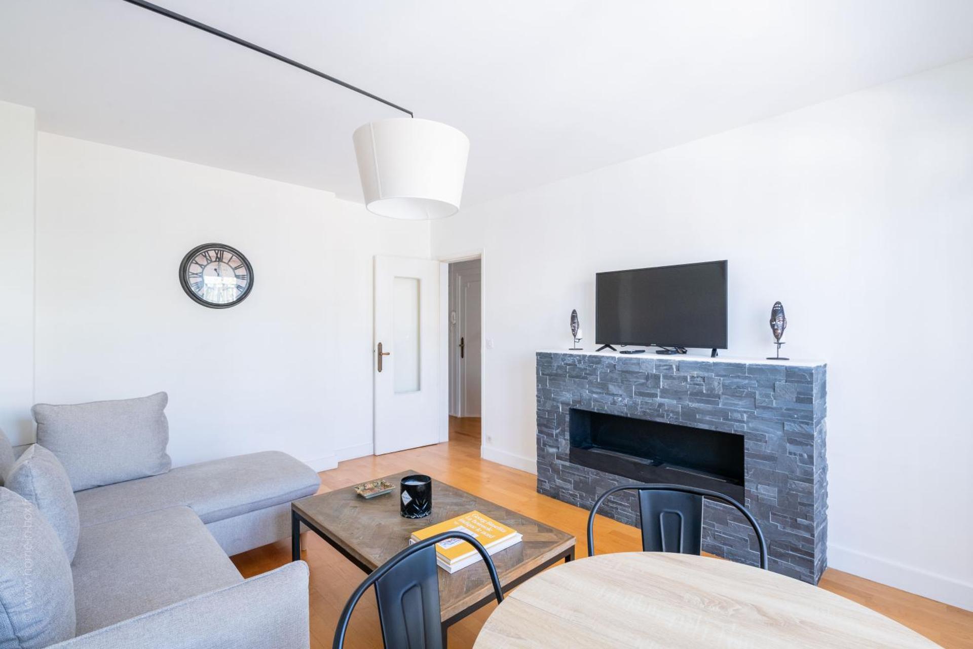 Communal lounge/ TV room